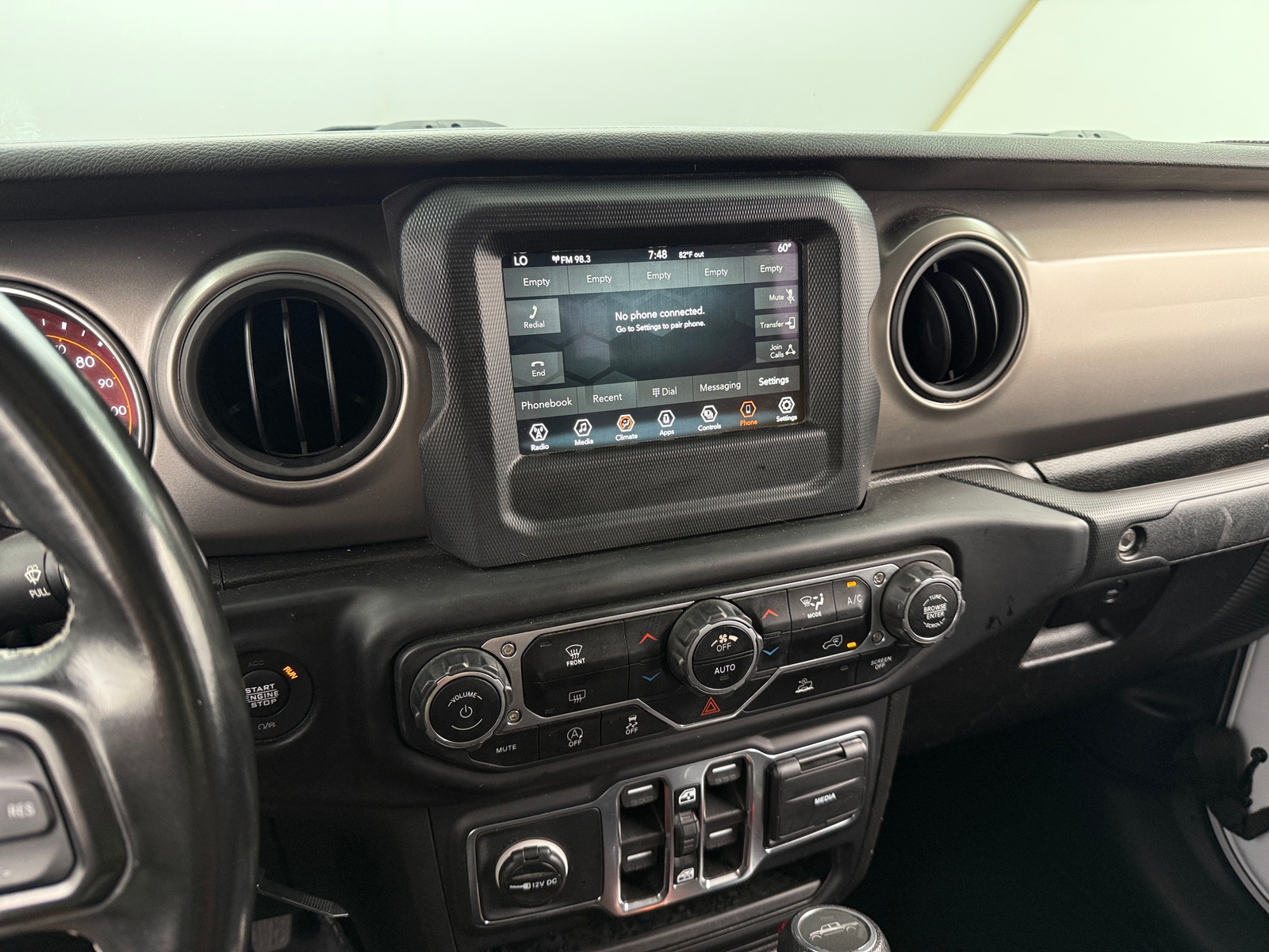 Thumbnail: 2021 Jeep Gladiator - 4