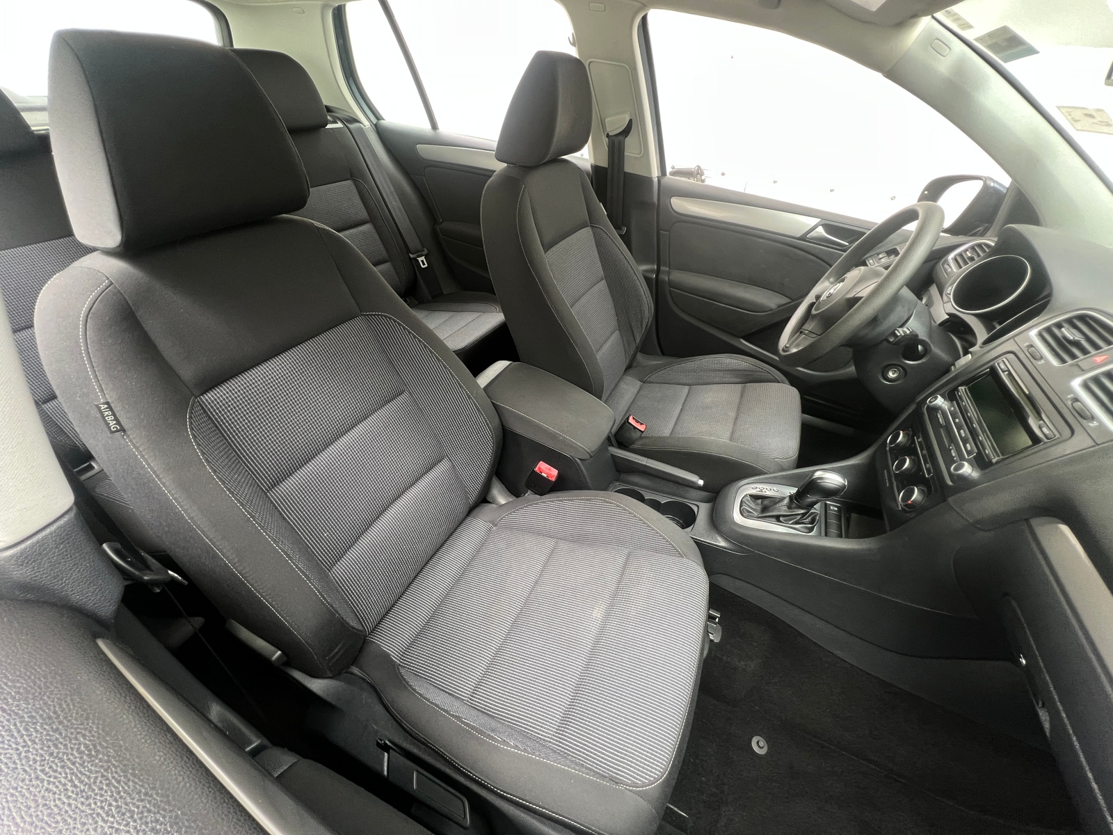 Thumbnail: 2014 Volkswagen Golf - 2