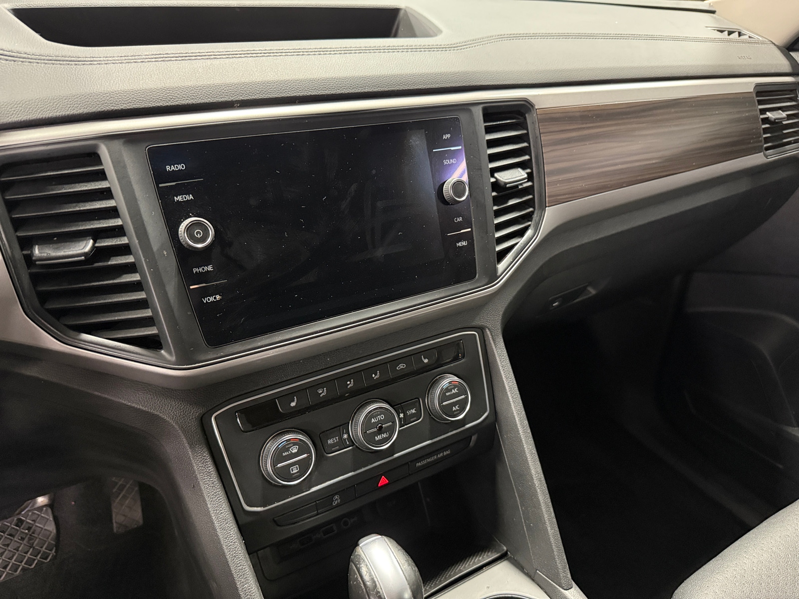 Thumbnail: 2021 Volkswagen Atlas - 3
