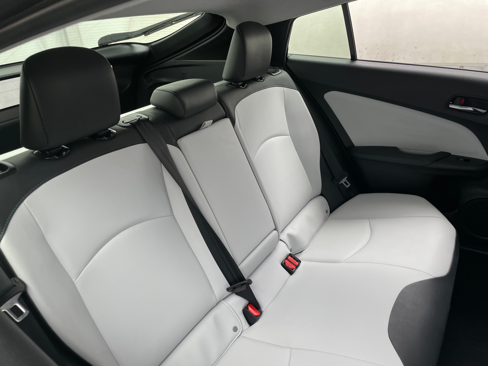 Thumbnail: 2016 Toyota Prius - 6