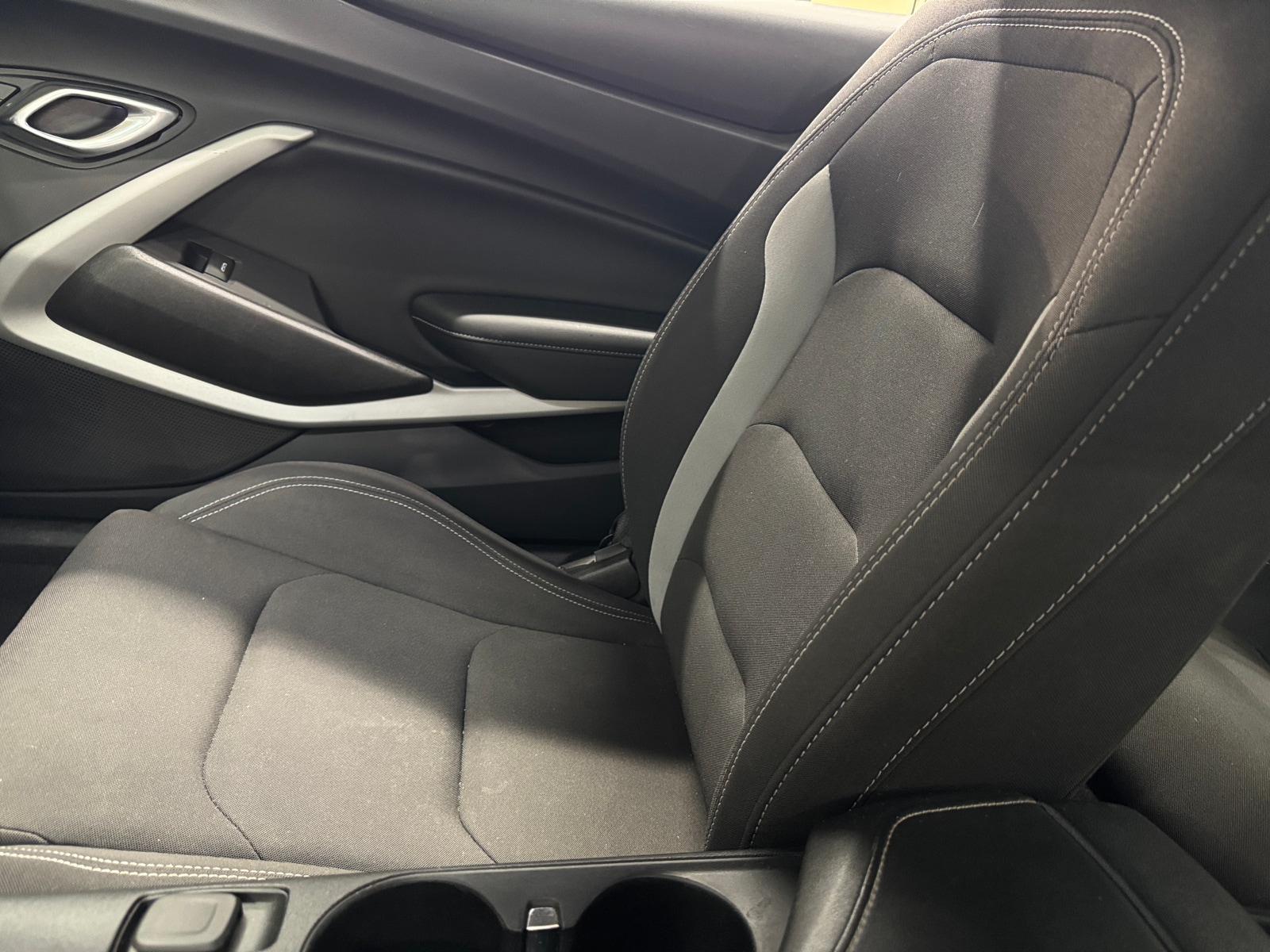 Thumbnail: 2019 Chevrolet Camaro - 2
