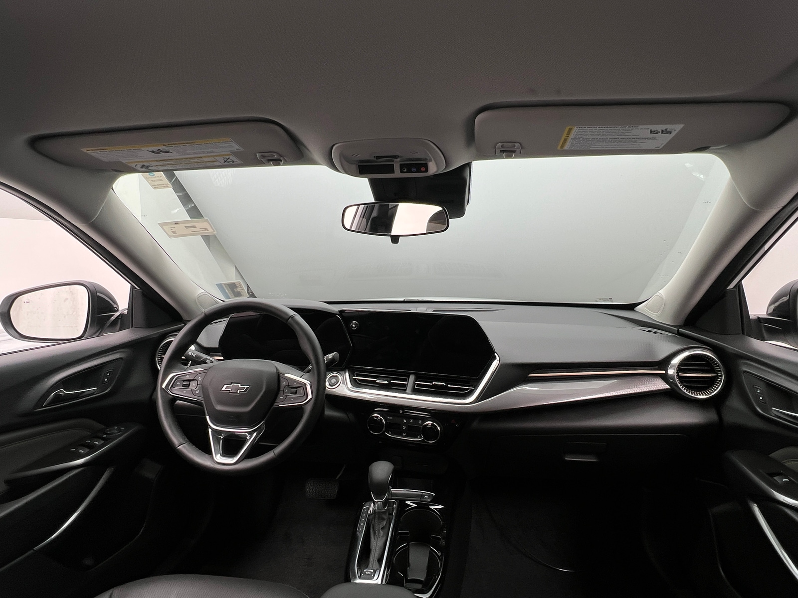 Thumbnail: 2025 Chevrolet Trax - 2