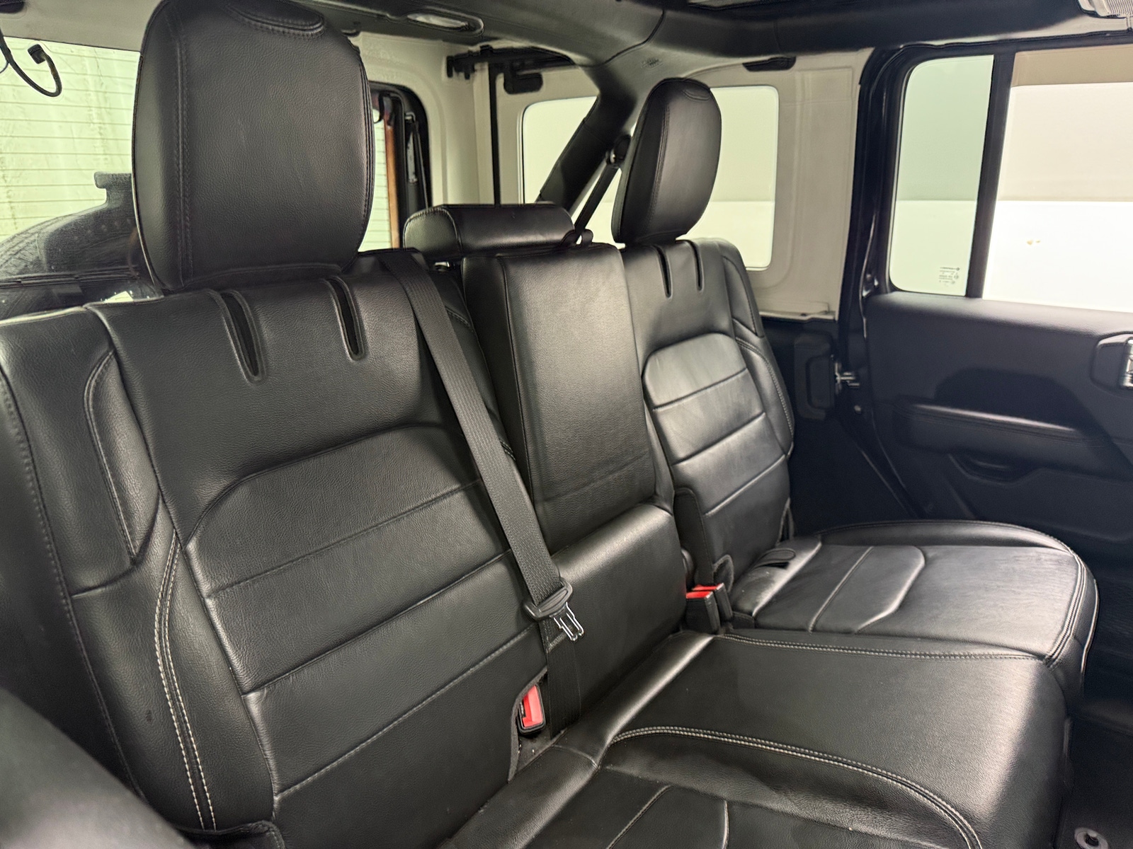 Thumbnail: 2022 Jeep Wrangler - 5