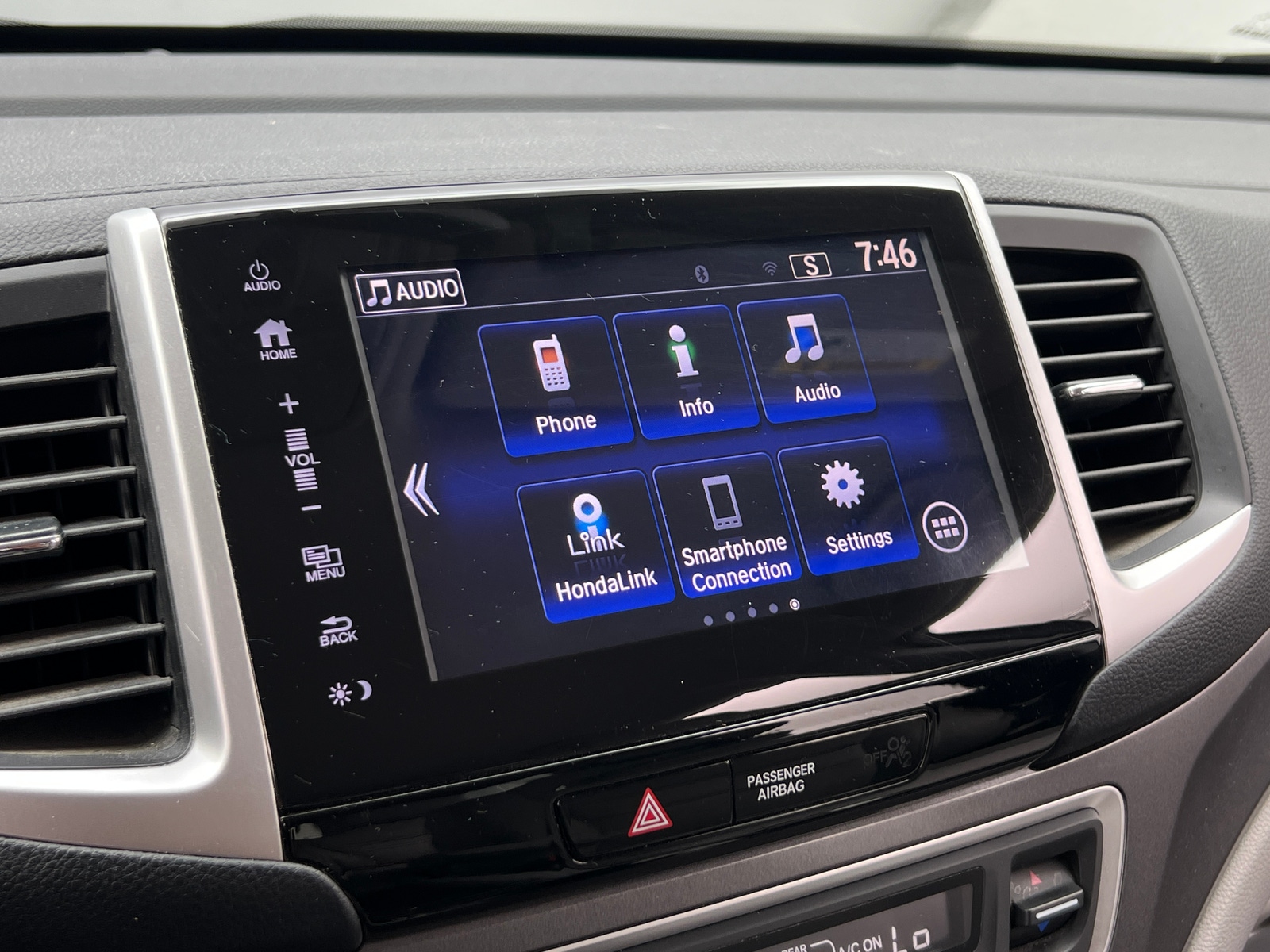 Thumbnail: 2018 Honda Pilot - 4
