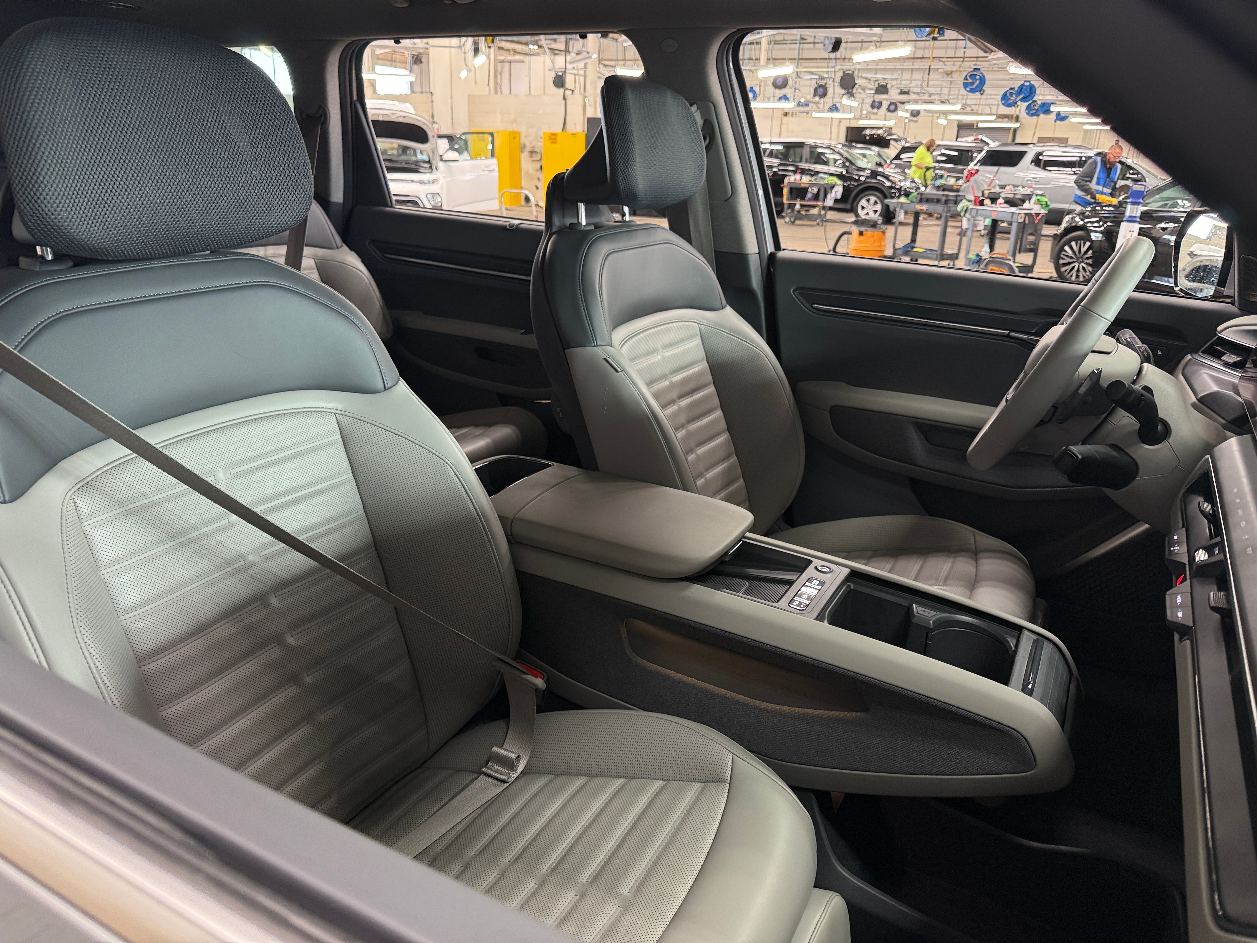 Image of 2024 Kia EV9 Land