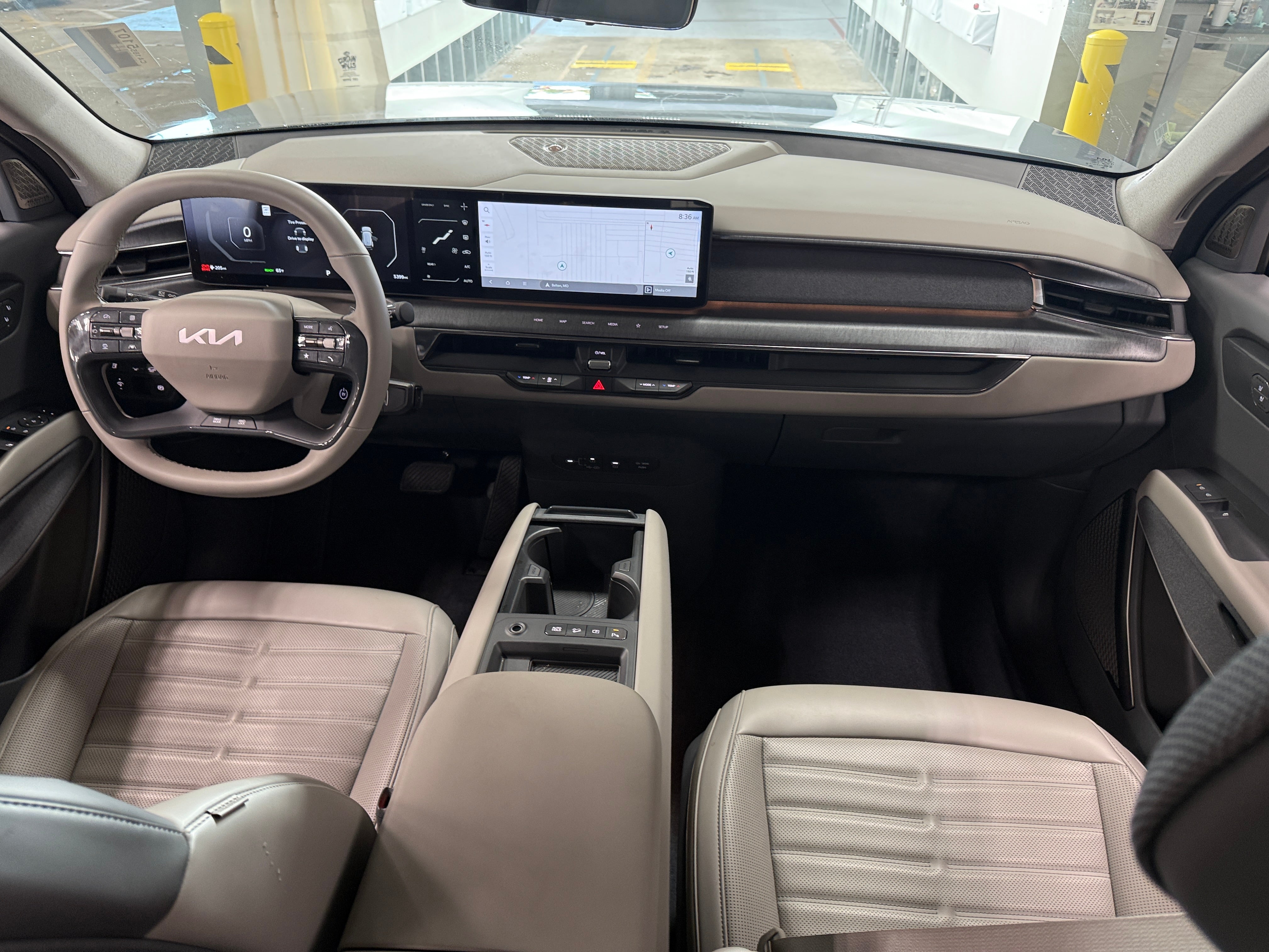 Image of 2024 Kia EV9 Land