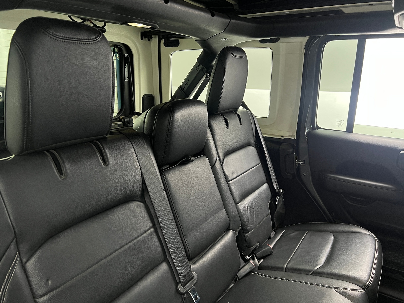 Thumbnail: 2019 Jeep Wrangler - 5