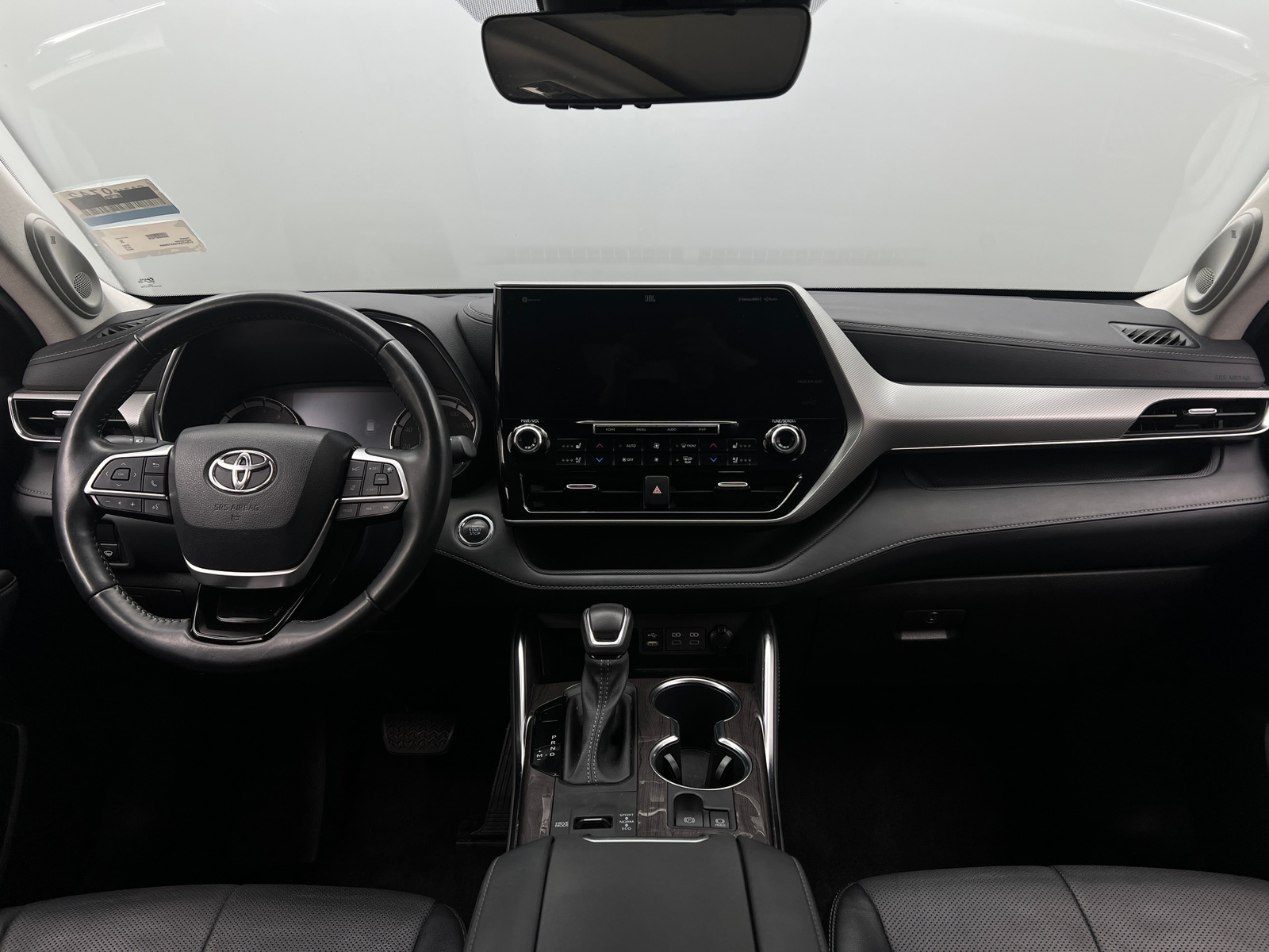 Thumbnail: 2022 Toyota Highlander - 2