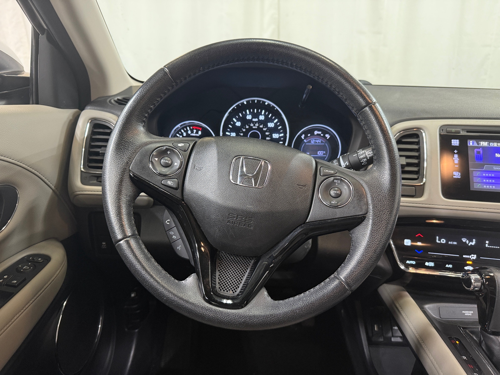 Thumbnail: 2016 Honda HR-V - 4