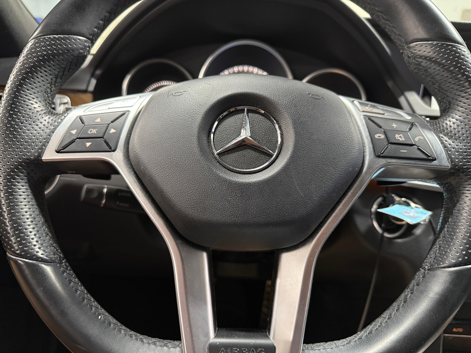 Thumbnail: 2014 Mercedes-Benz E-Class - 4