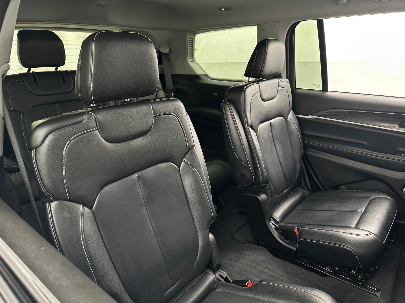 Thumbnail: 2022 Jeep Grand Cherokee L - 5