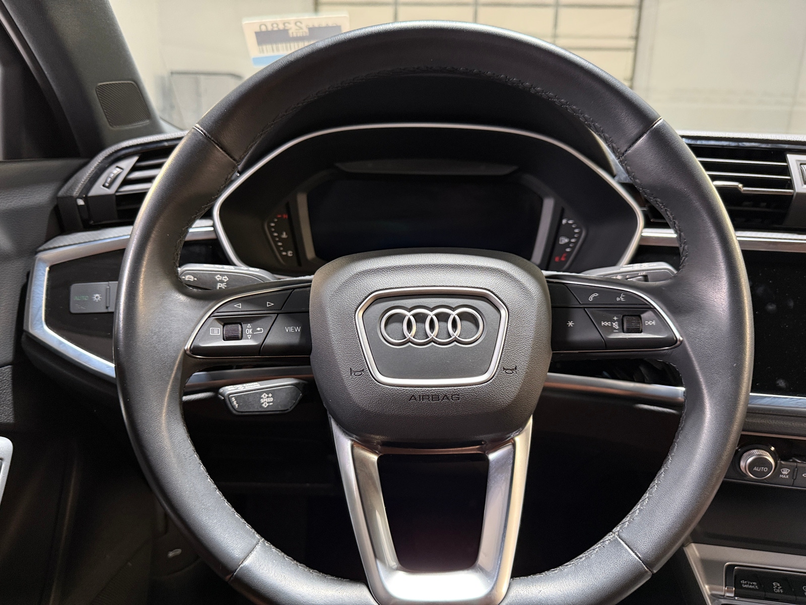 Thumbnail: 2023 Audi Q3 - 4