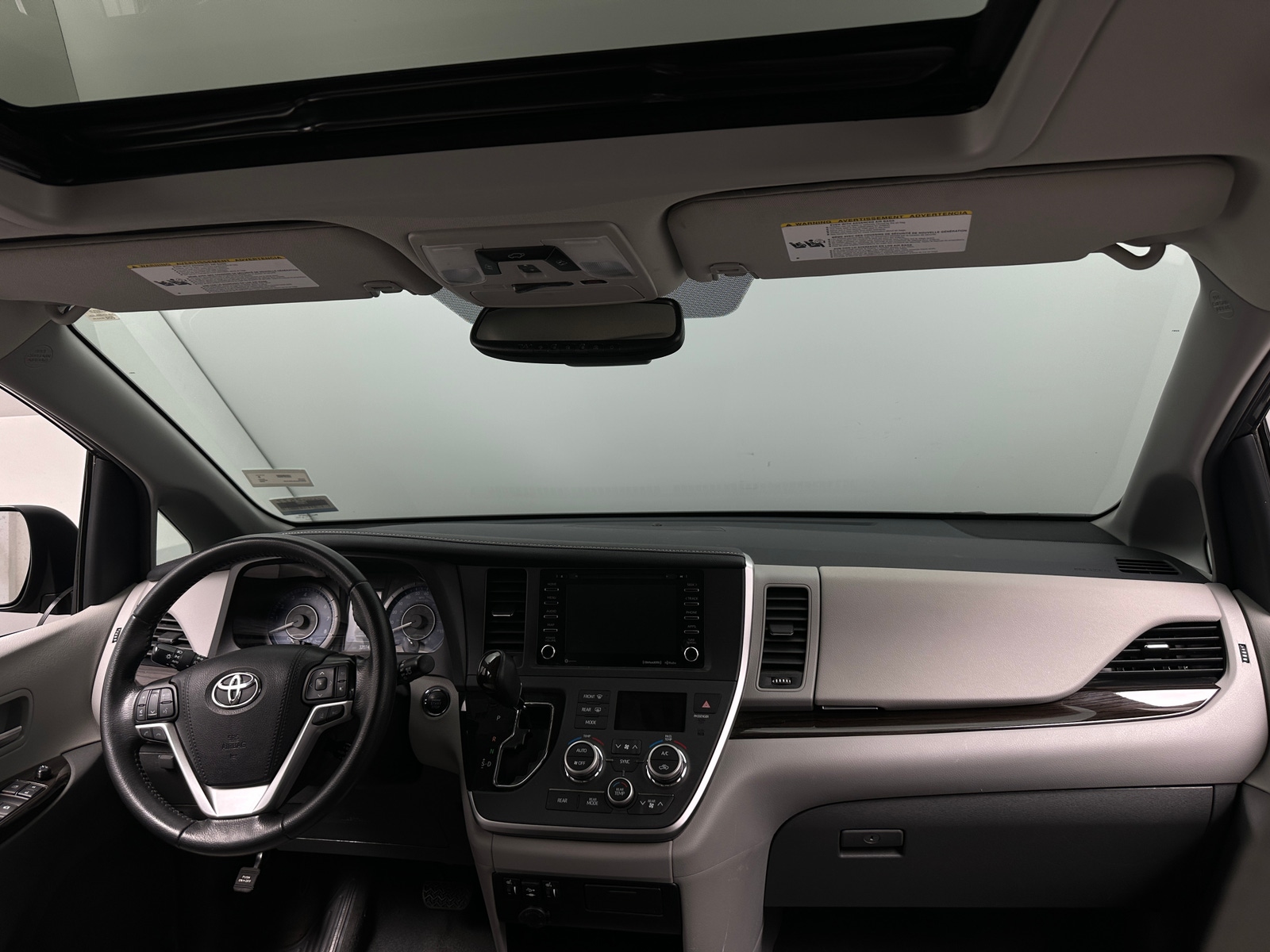 Thumbnail: 2020 Toyota Sienna - 2