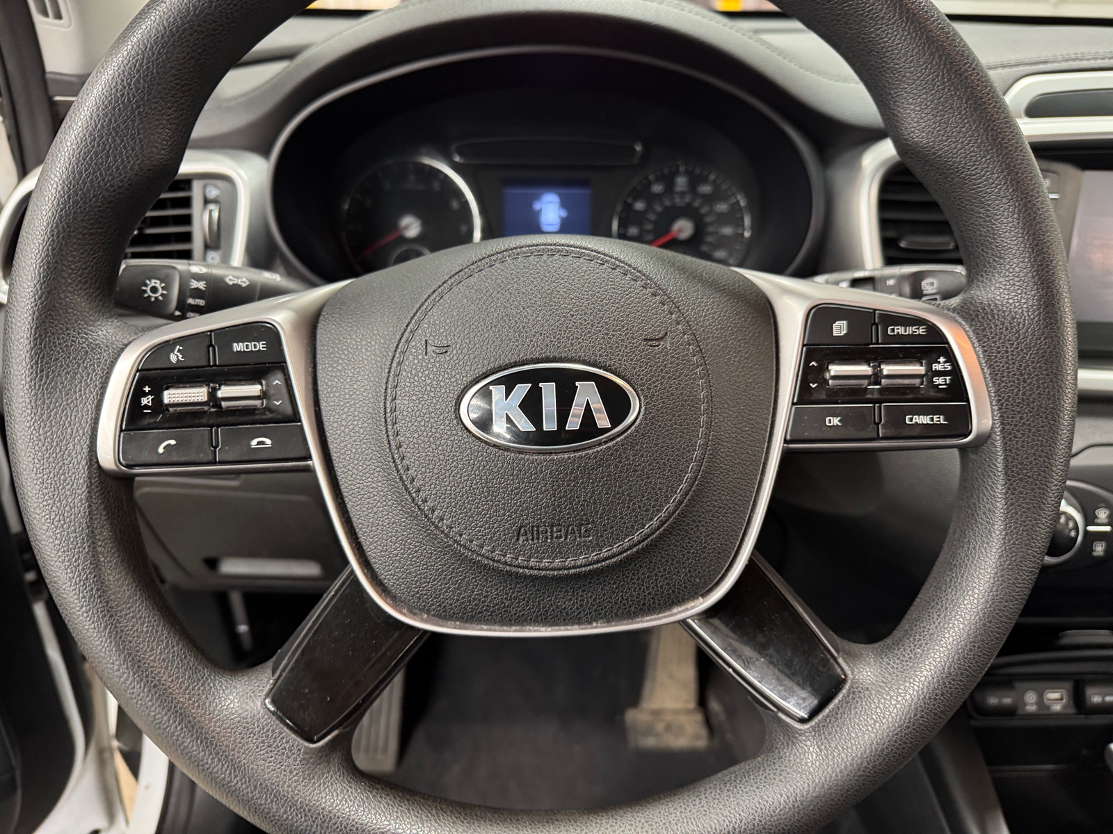 Thumbnail: 2020 Kia Sorento - 5