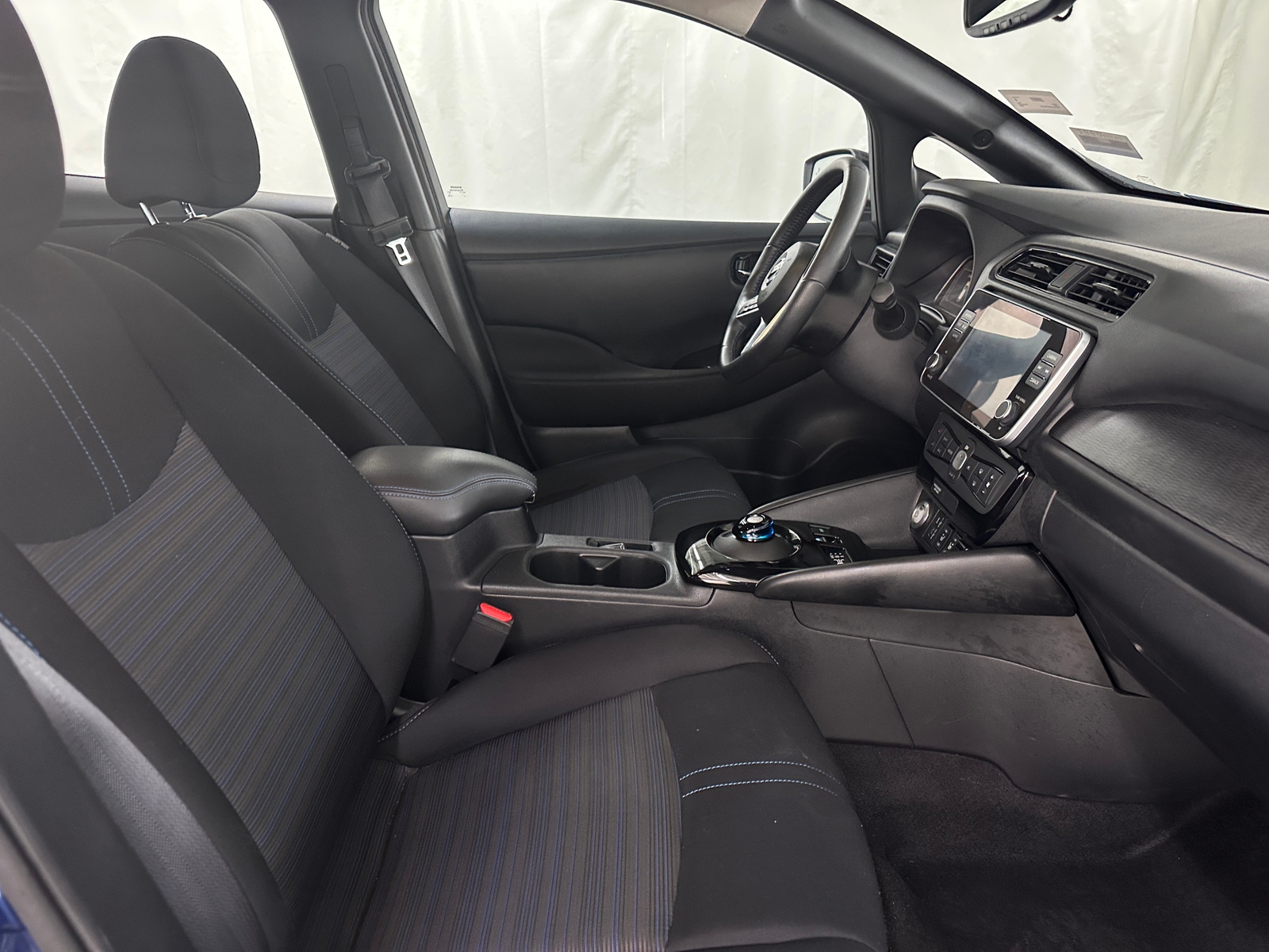 Thumbnail: 2022 Nissan Leaf - 2