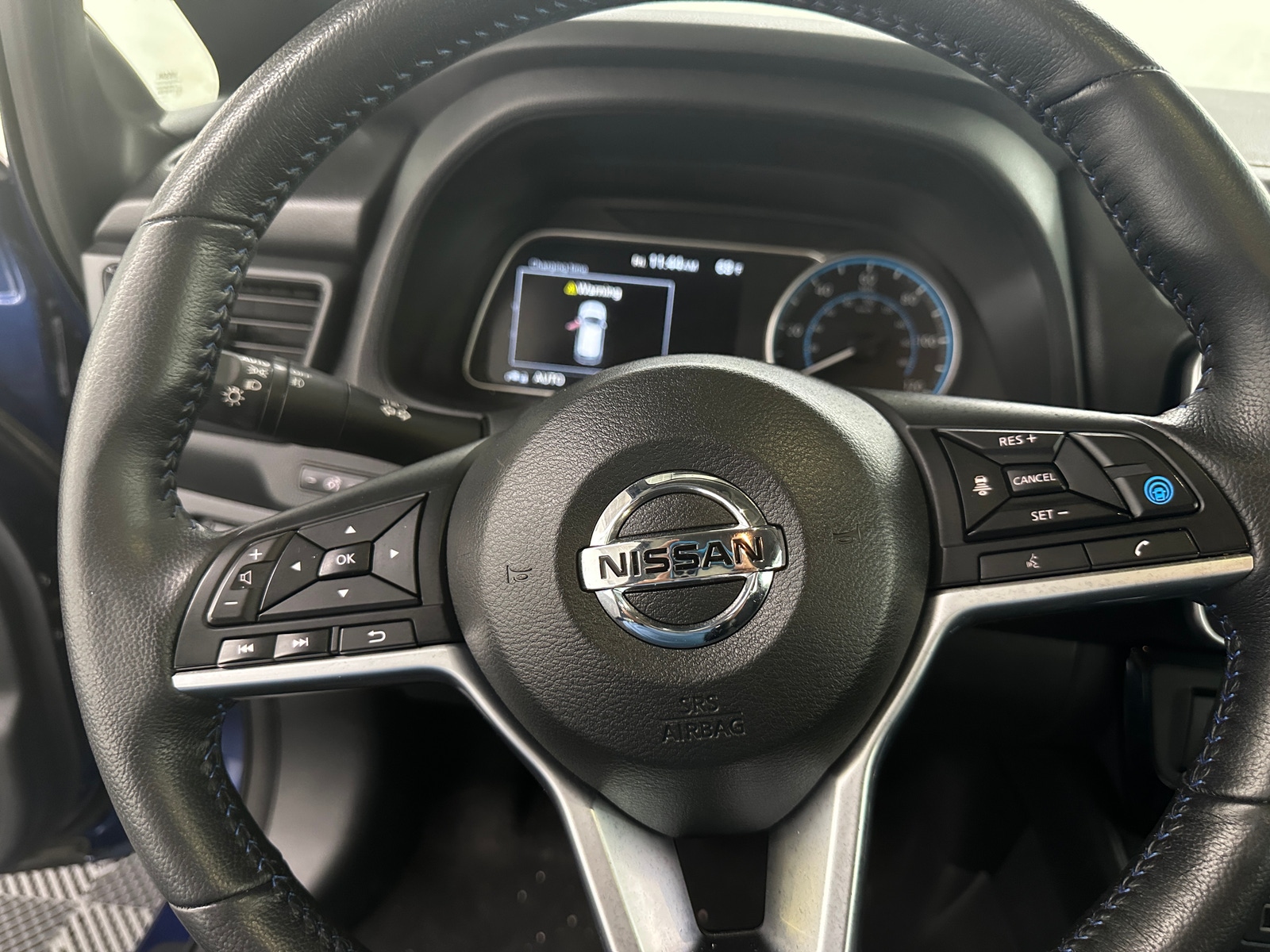 Thumbnail: 2022 Nissan Leaf - 5