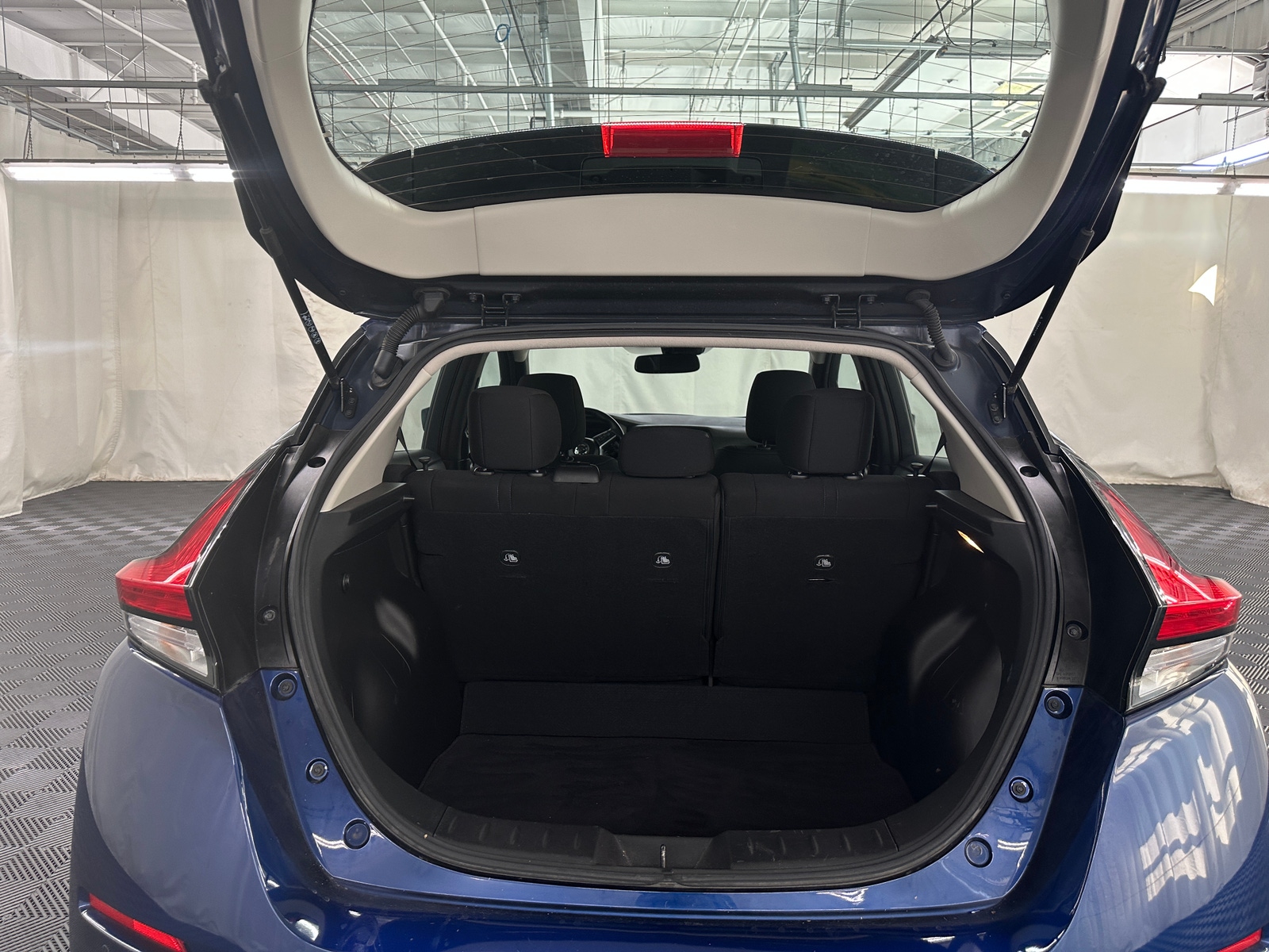 Thumbnail: 2022 Nissan Leaf - 7