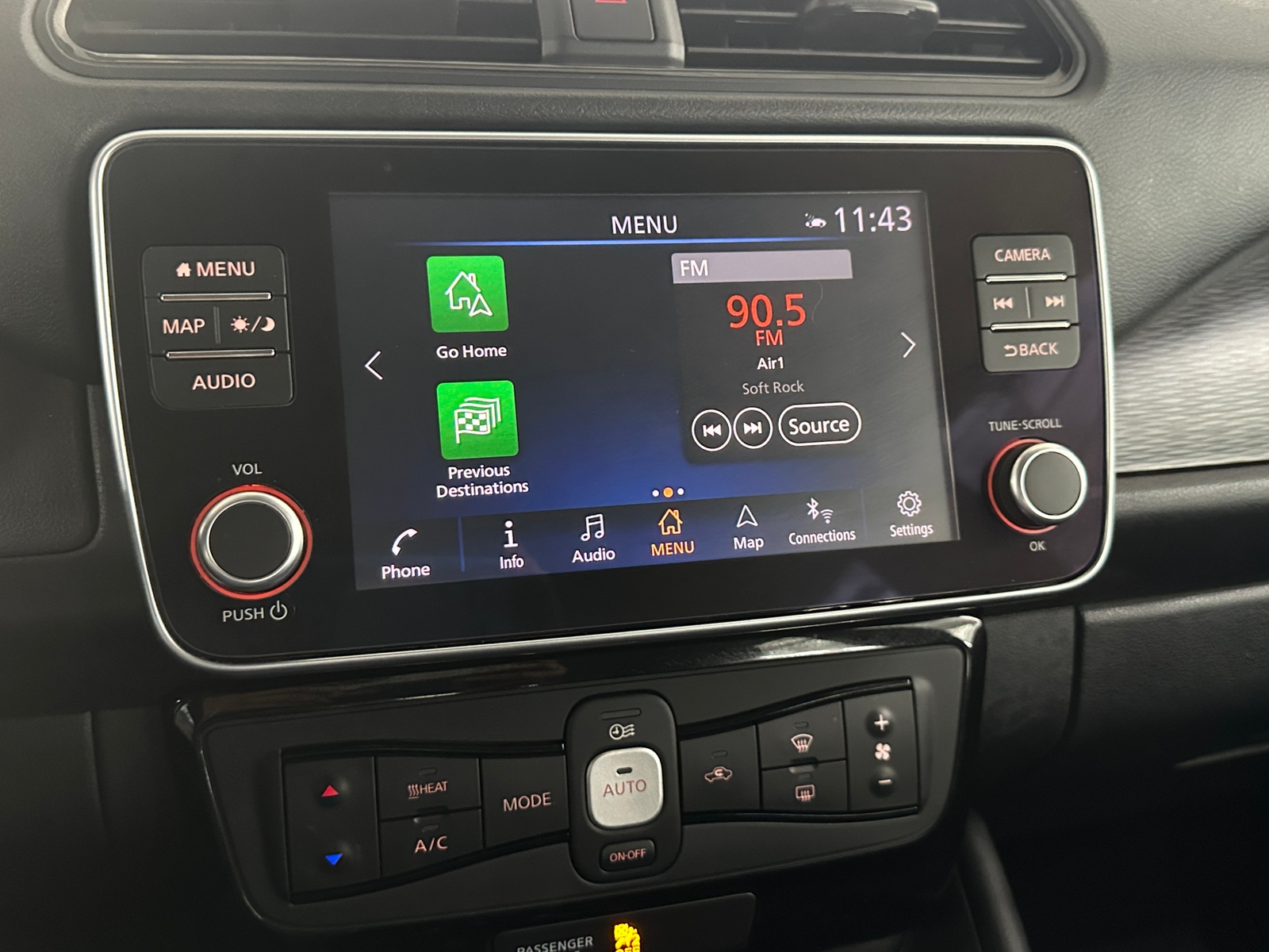 Thumbnail: 2022 Nissan Leaf - 4