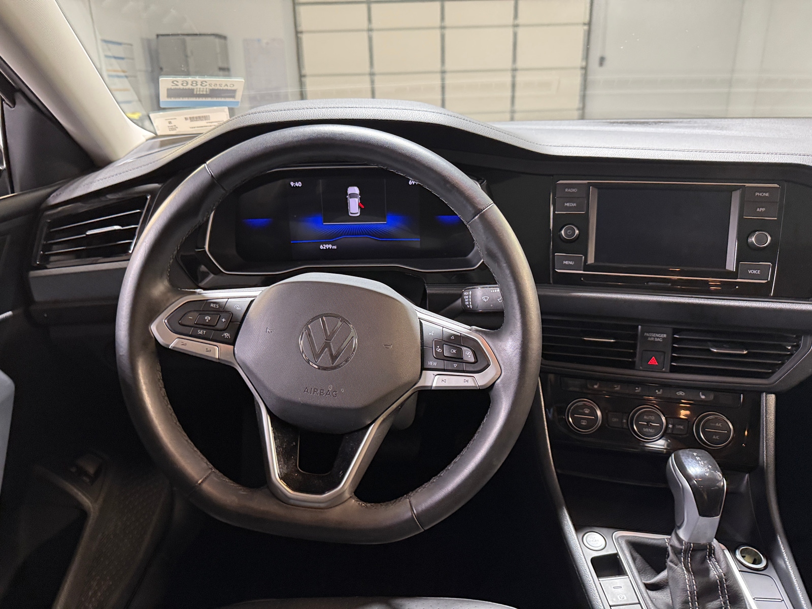 Thumbnail: 2024 Volkswagen Jetta - 4