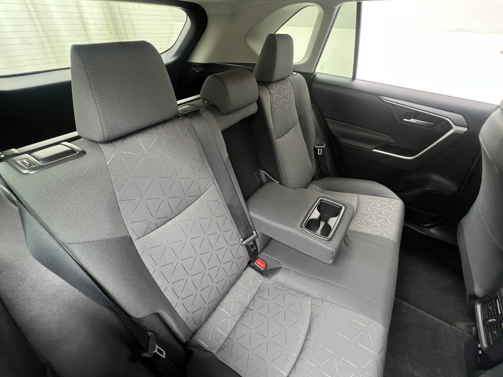Thumbnail: 2021 Toyota RAV4 - 6