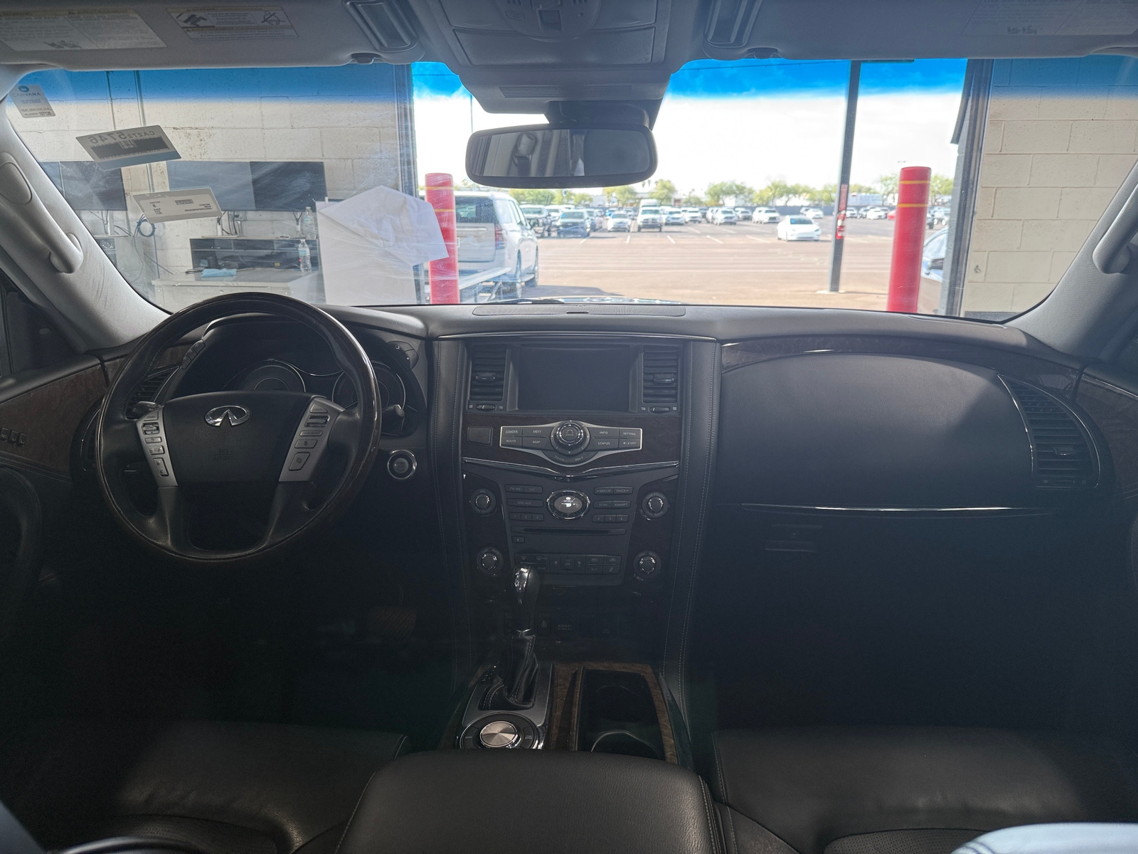 Thumbnail: 2017 INFINITI QX80 - 2