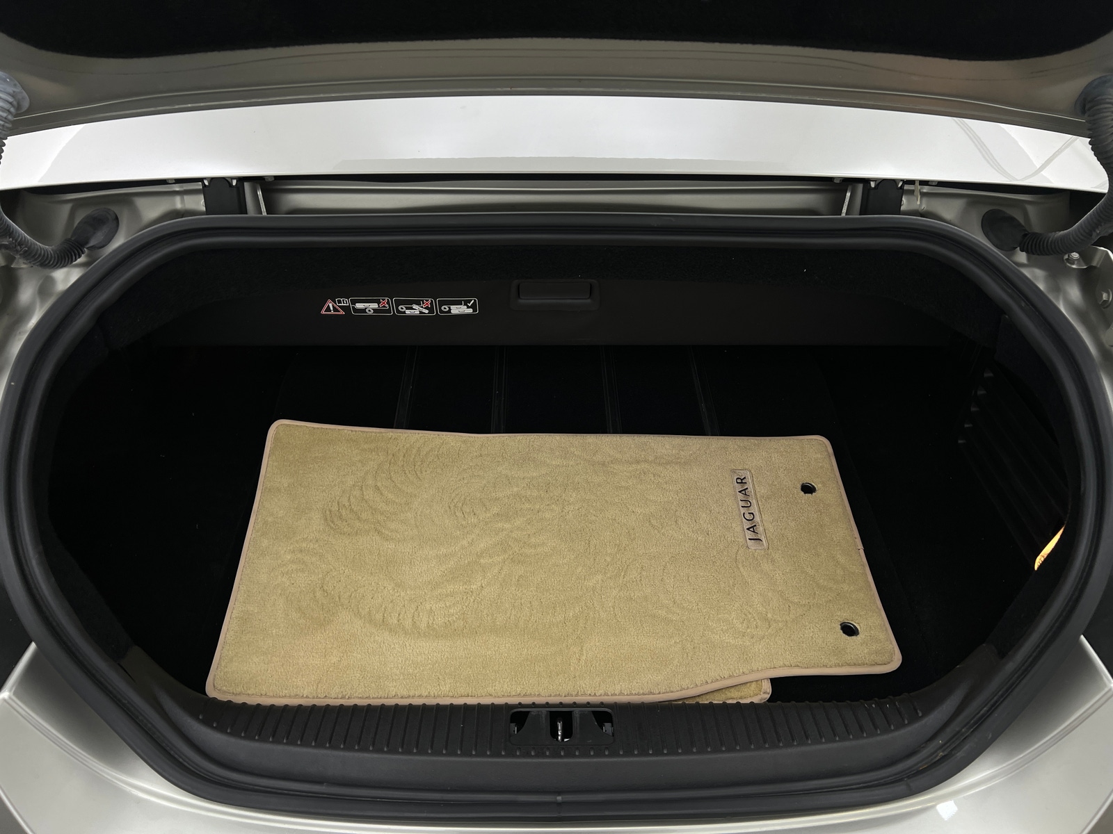 Thumbnail: 2012 Jaguar XK - 5