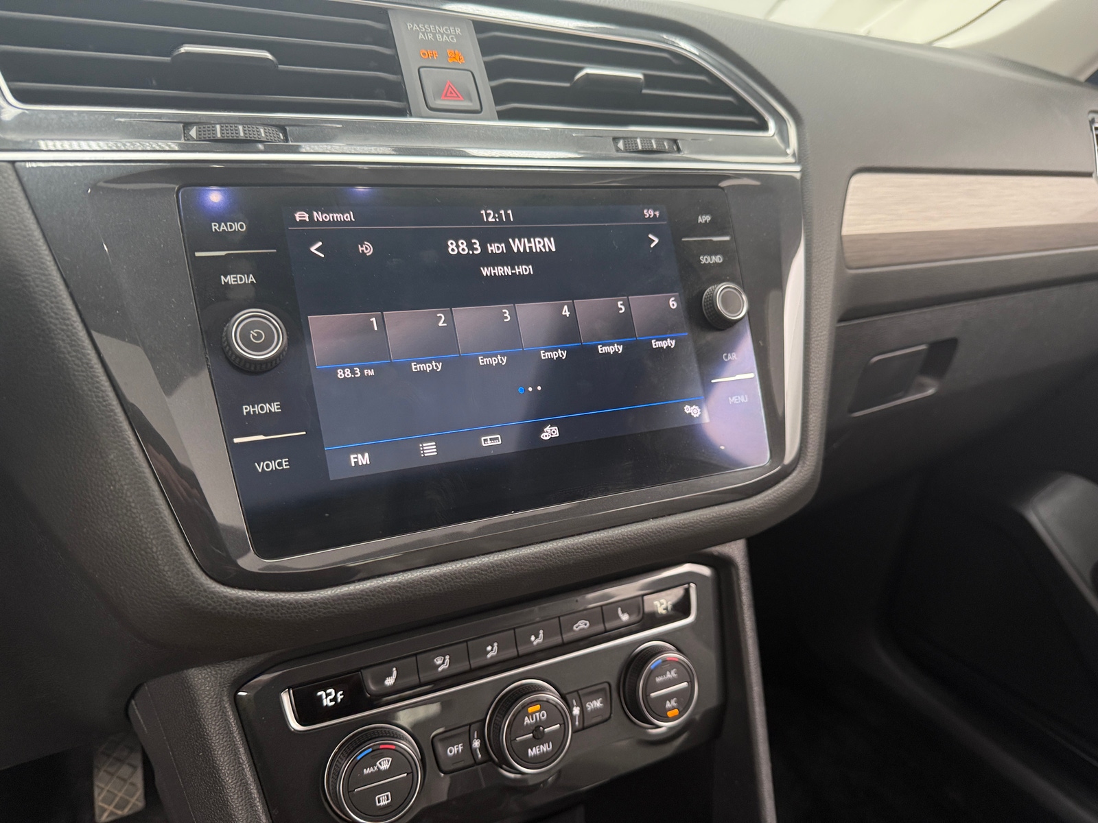 Thumbnail: 2019 Volkswagen Tiguan - 3