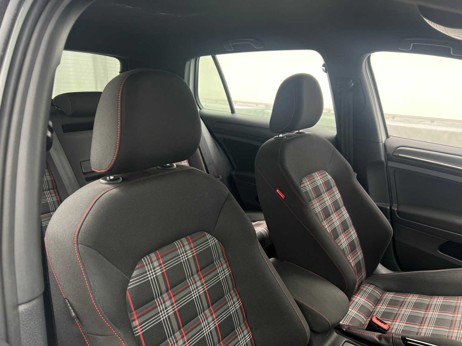 Thumbnail: 2019 Volkswagen Golf - 2