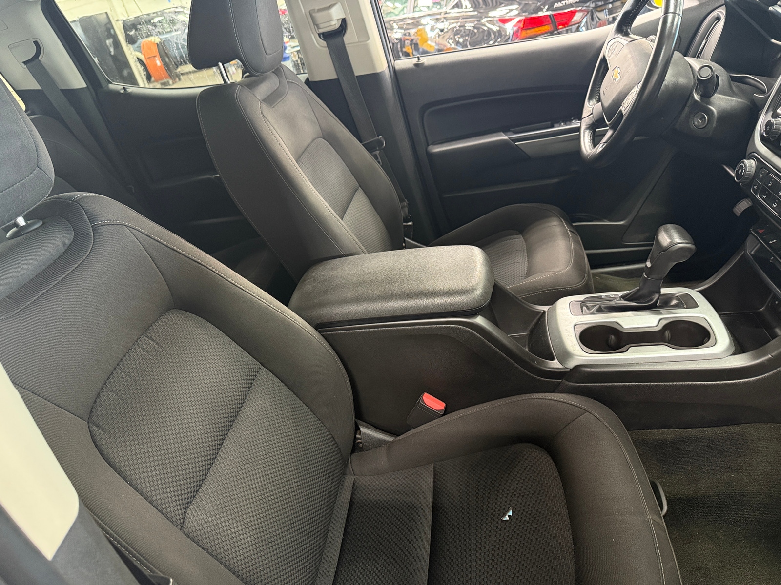 Thumbnail: 2015 Chevrolet Colorado - 2