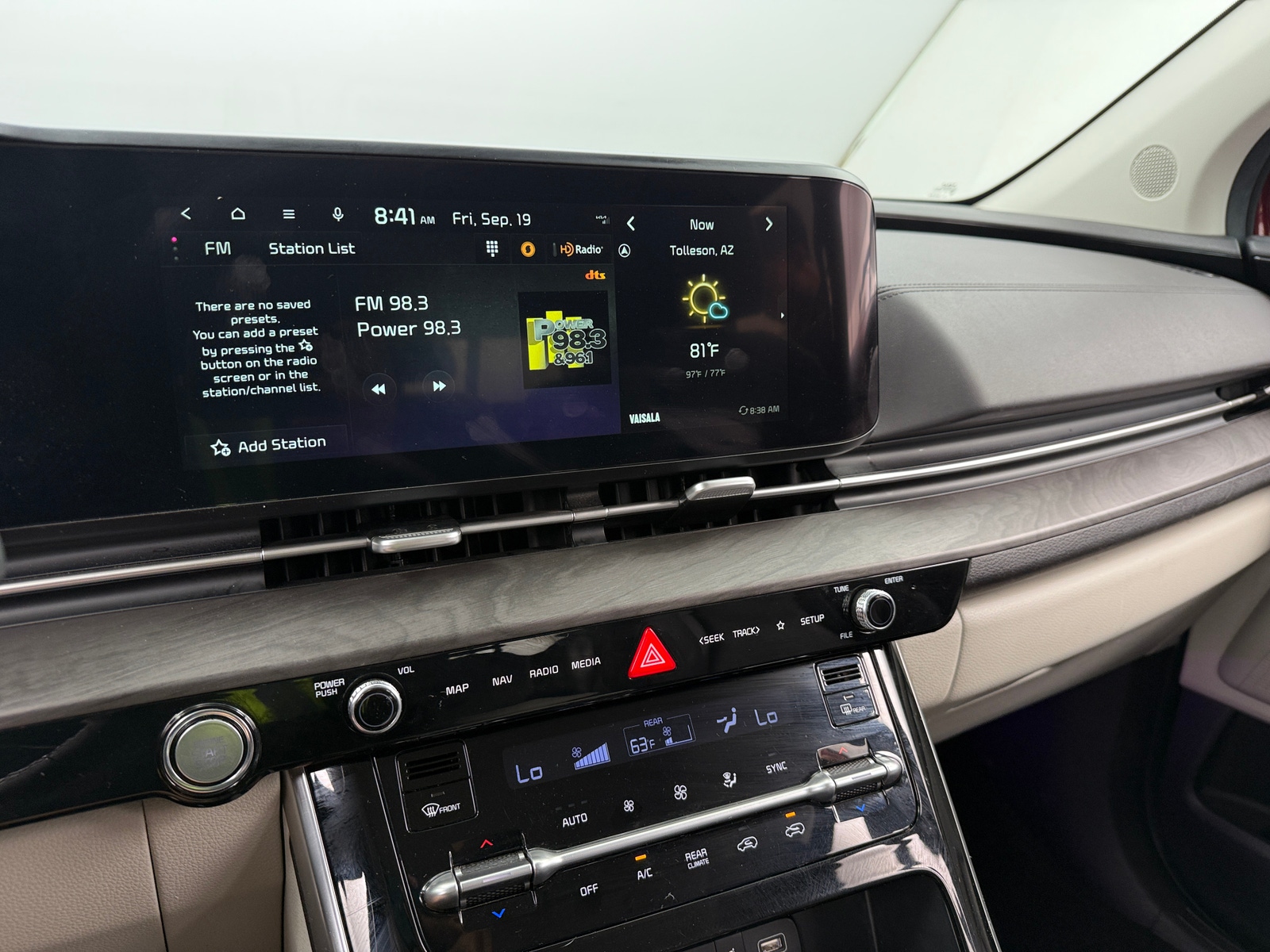 Thumbnail: 2024 Kia Carnival - 3