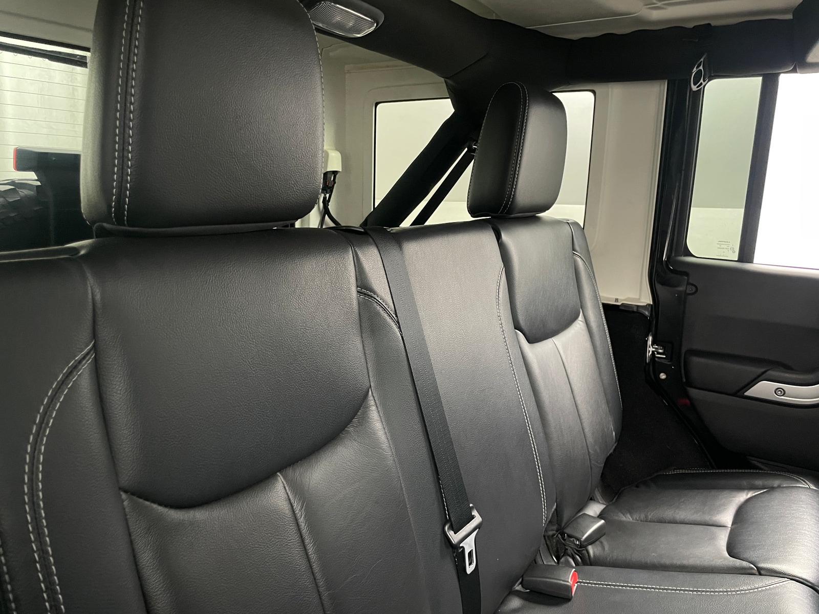 Thumbnail: 2013 Jeep Wrangler - 6