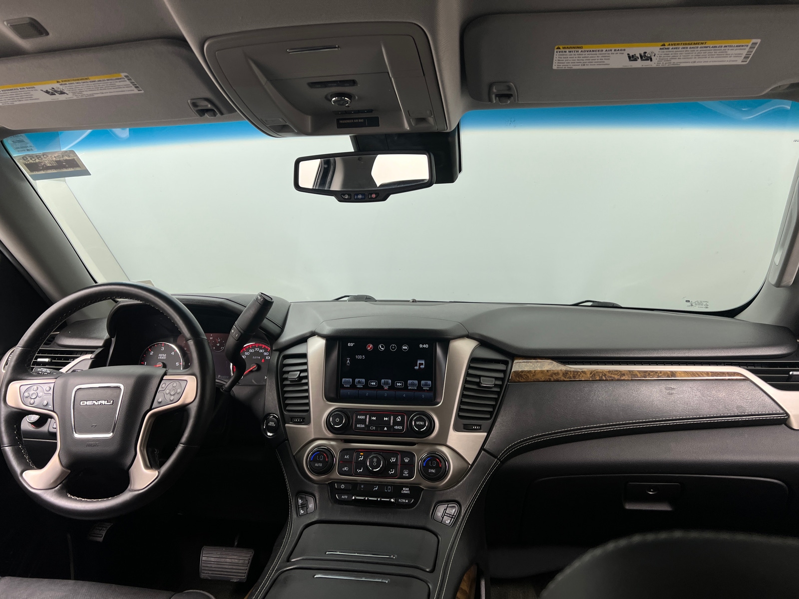 Thumbnail: 2016 GMC Yukon - 3