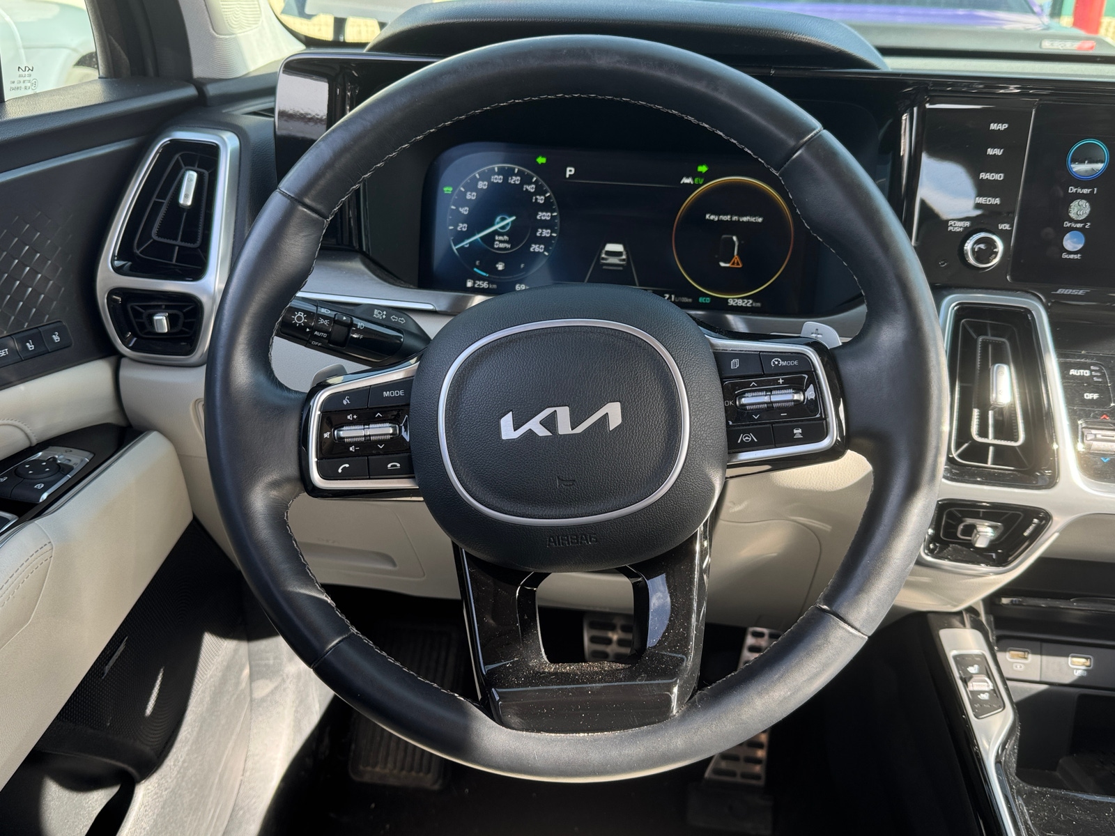 Thumbnail: 2023 Kia Sorento - 4