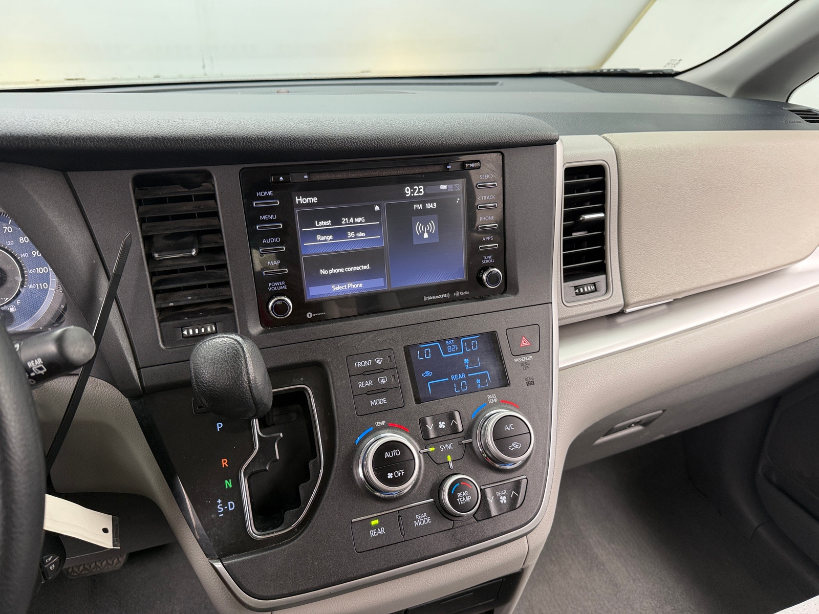 Thumbnail: 2020 Toyota Sienna - 4