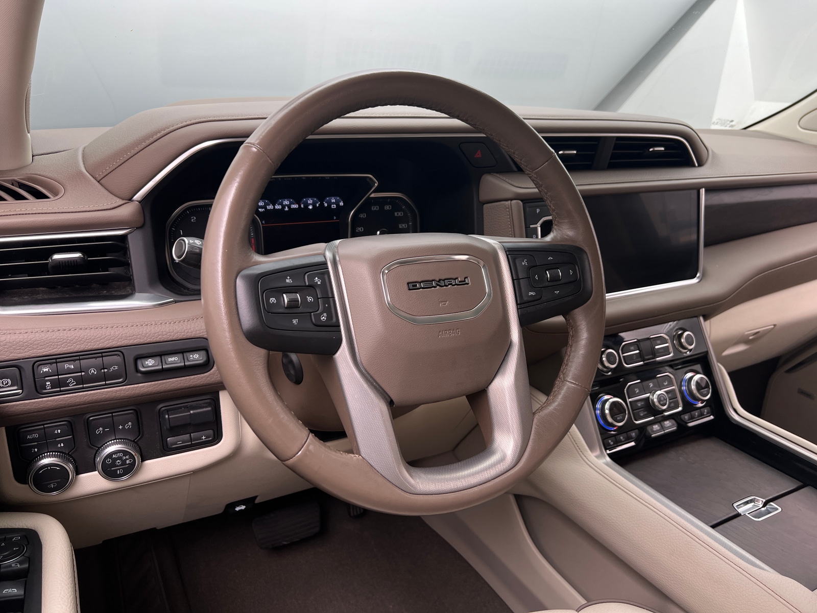 Thumbnail: 2021 GMC Yukon XL - 4