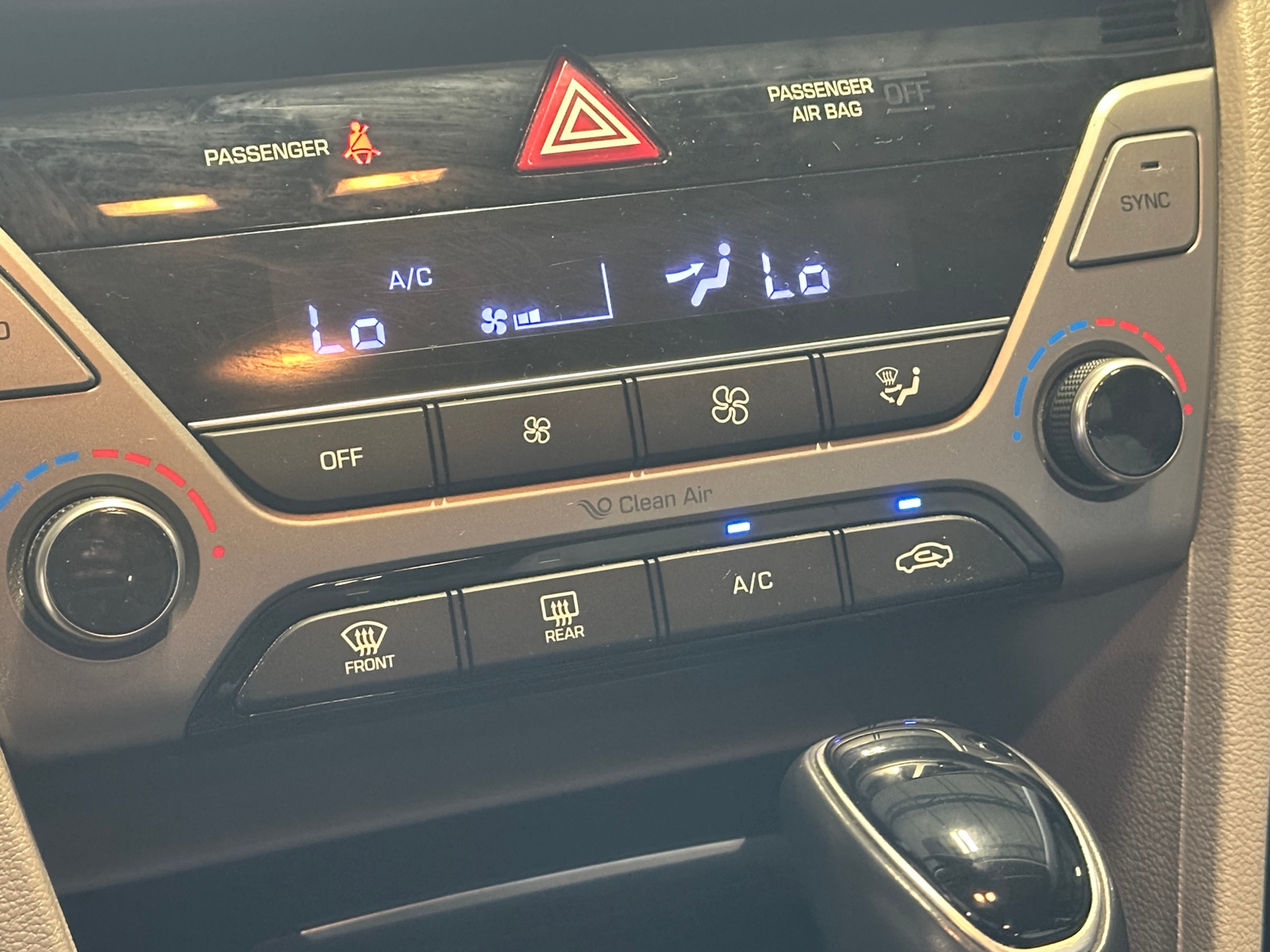 Thumbnail: 2018 Hyundai Elantra - 4