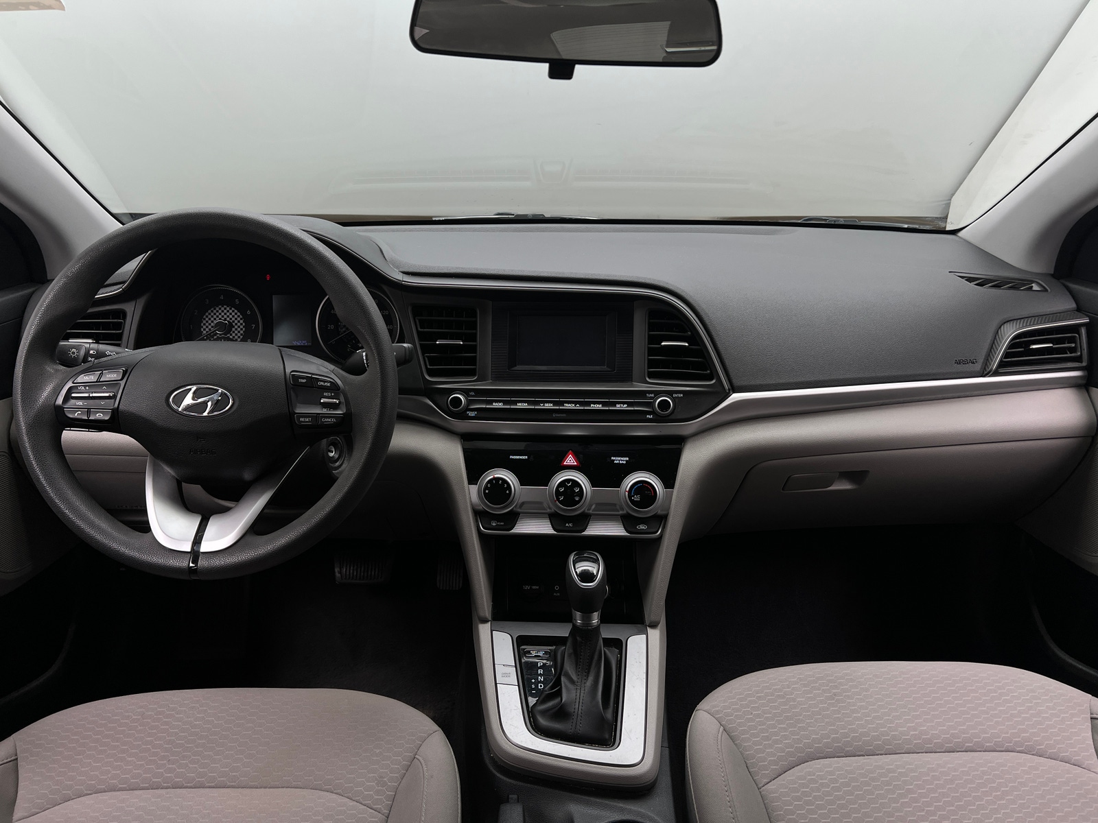Thumbnail: 2019 Hyundai Elantra - 3