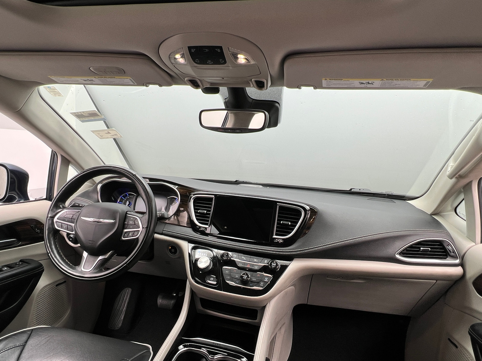 Thumbnail: 2022 Chrysler Pacifica - 2
