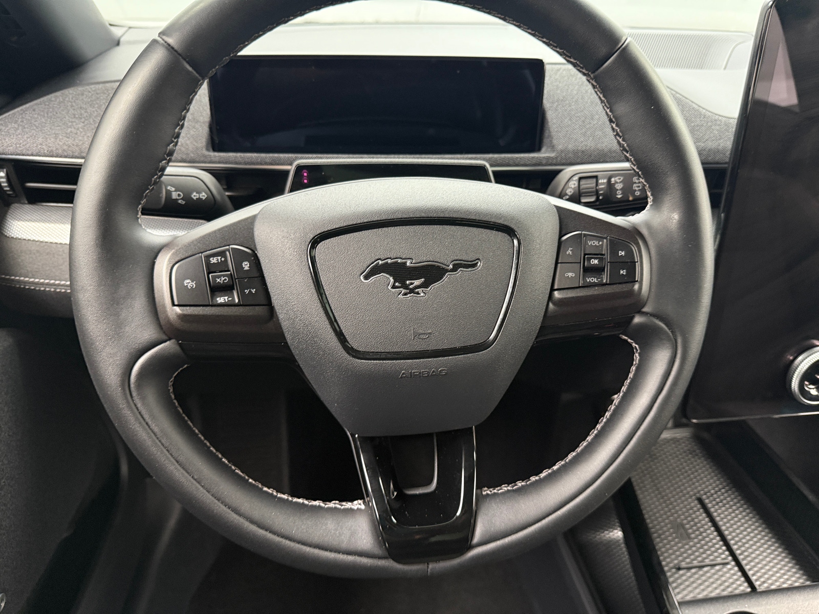 Thumbnail: 2022 Ford Mustang Mach-E - 4