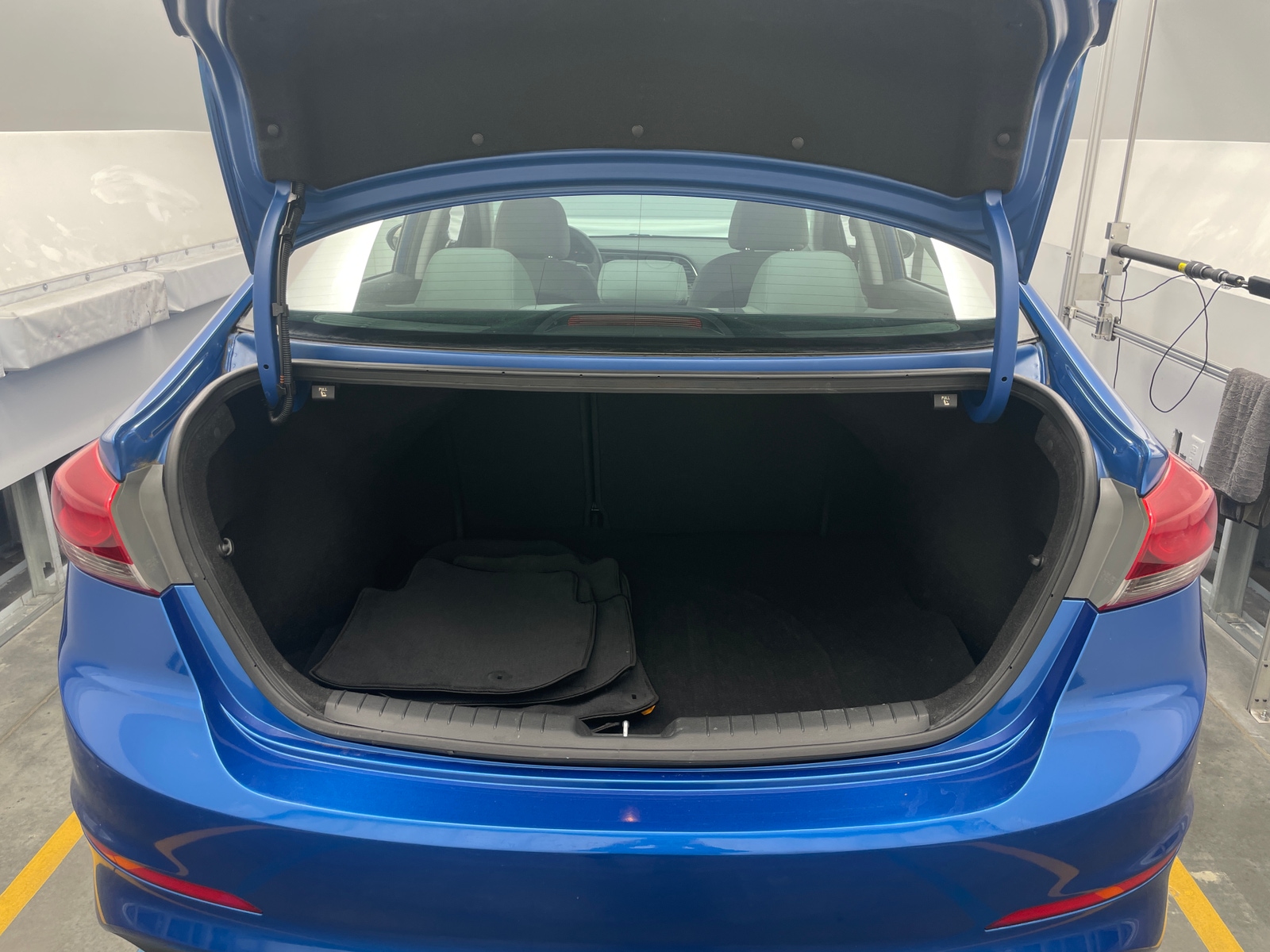 Thumbnail: 2017 Hyundai Elantra - 7