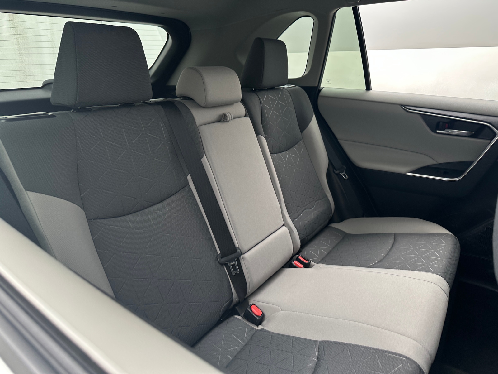 Thumbnail: 2021 Toyota RAV4 - 6