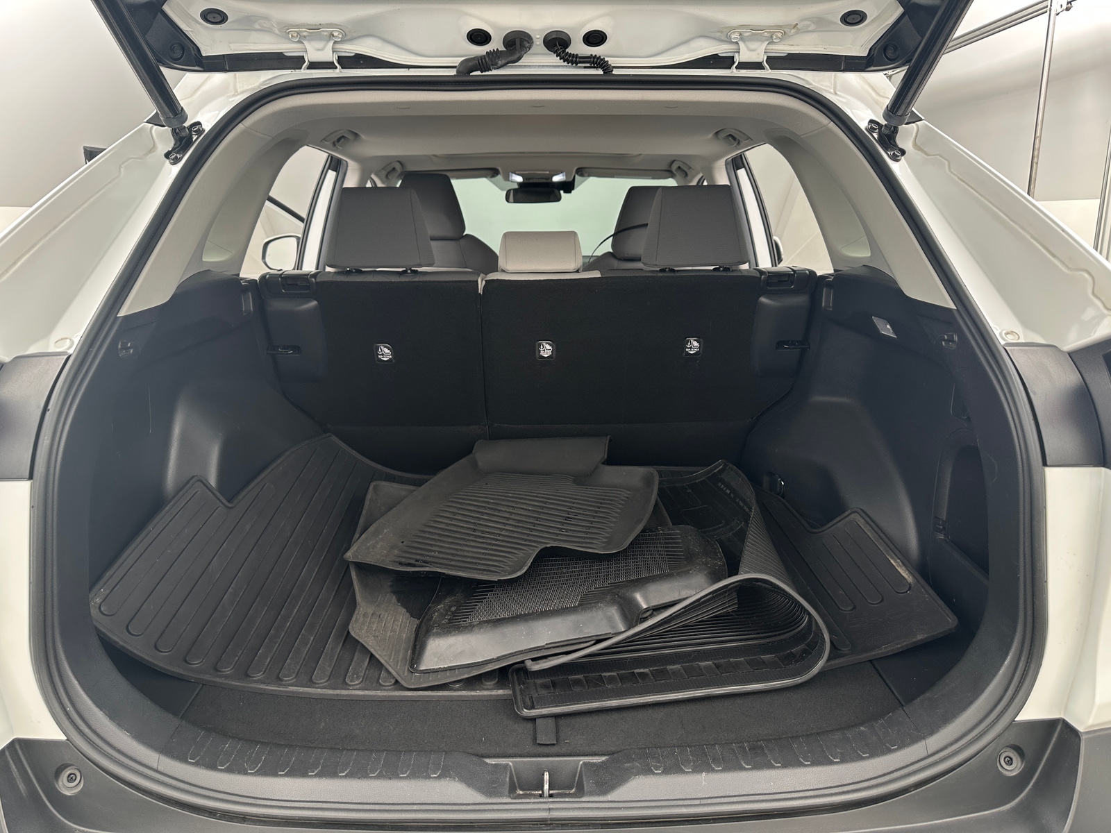 Thumbnail: 2021 Toyota RAV4 - 7