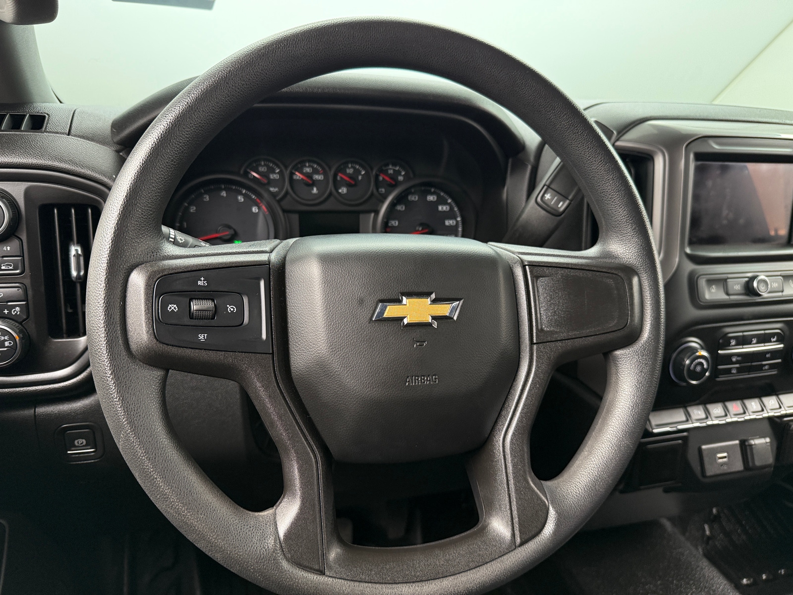 Thumbnail: 2020 Chevrolet Silverado 1500 - 5