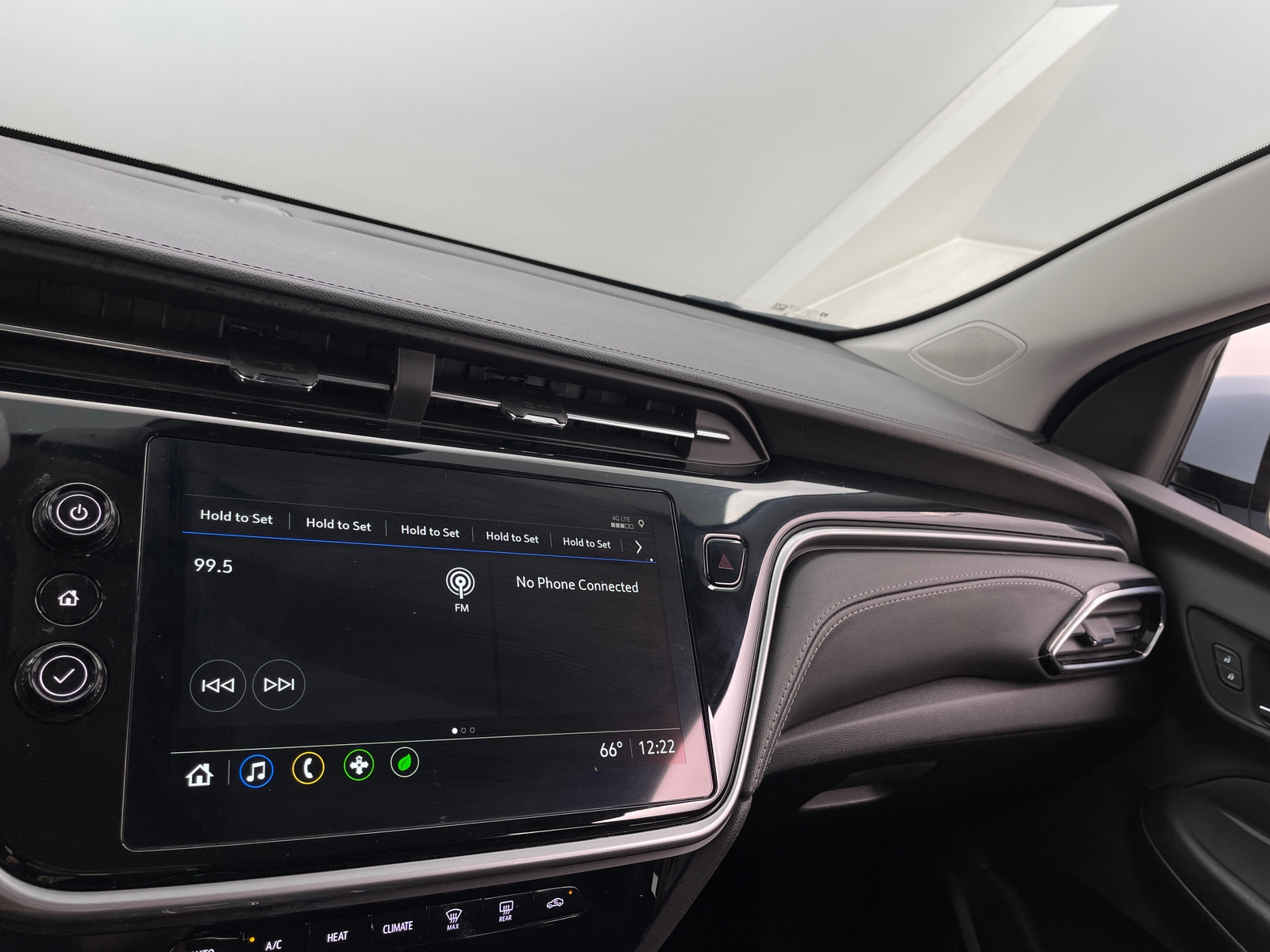 Thumbnail: 2023 Chevrolet Bolt EUV - 4