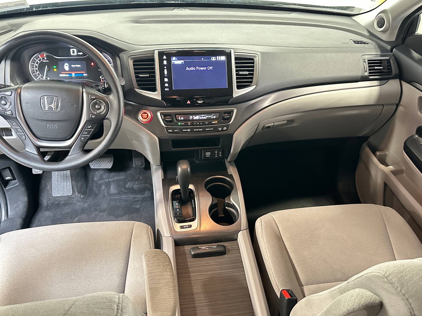 Thumbnail: 2017 Honda Pilot - 3