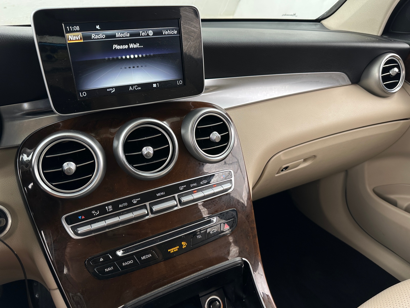 Thumbnail: 2019 Mercedes-Benz GLC - 3