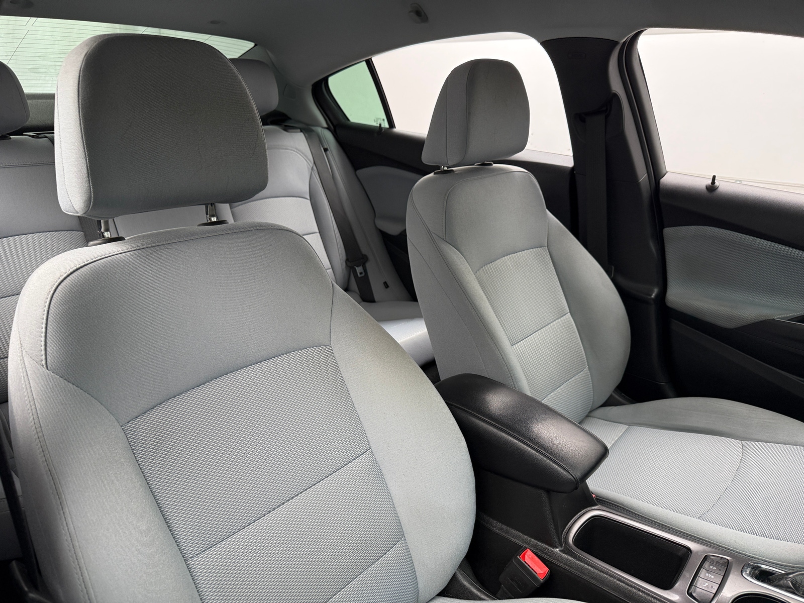 Thumbnail: 2019 Chevrolet Cruze - 2