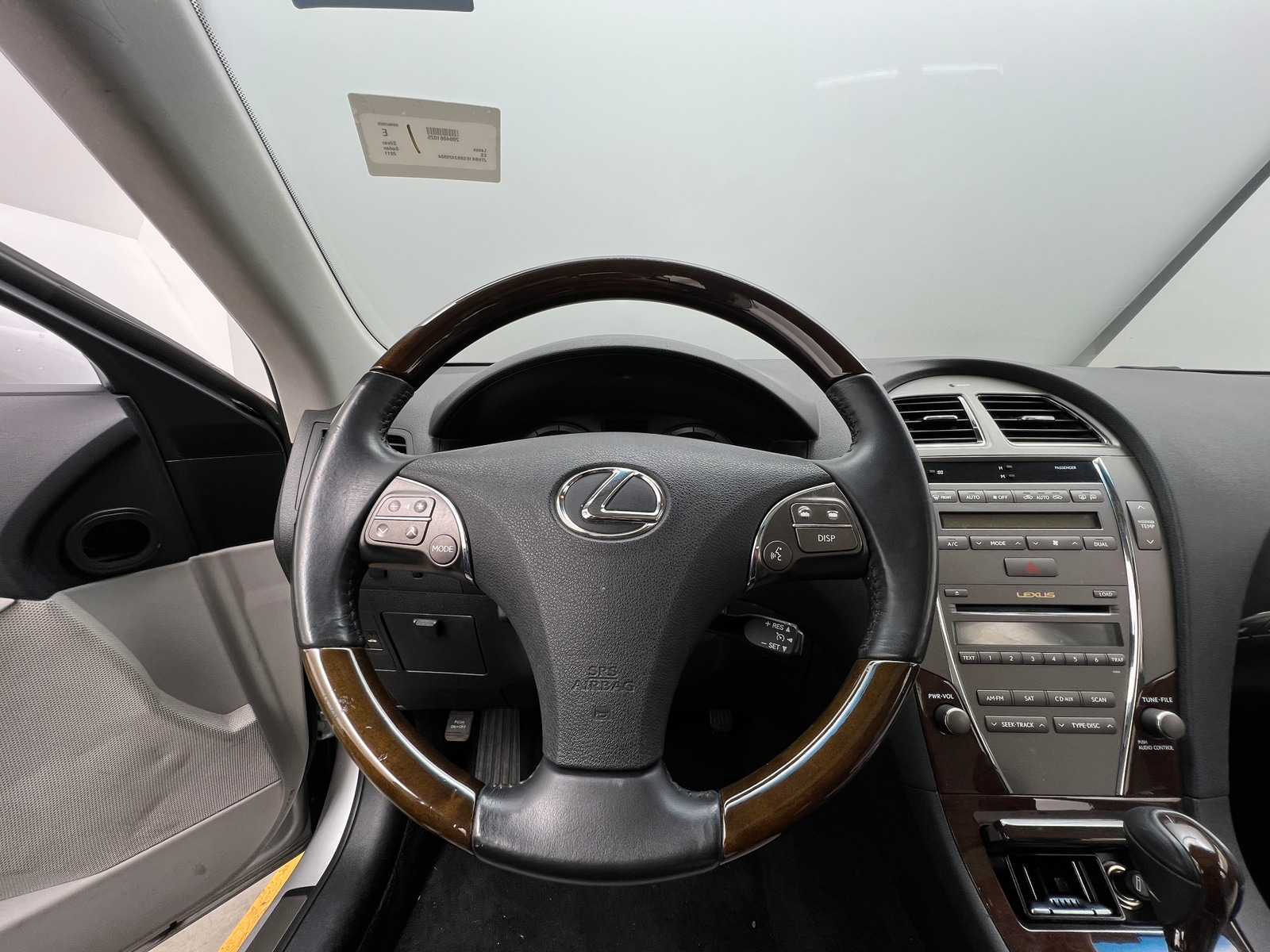 Thumbnail: 2011 Lexus ES - 4