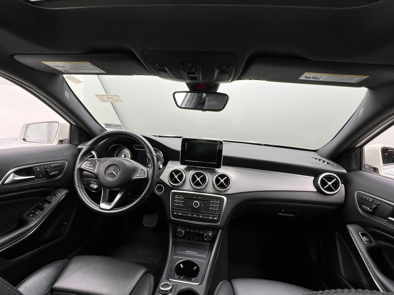 Thumbnail: 2017 Mercedes-Benz GLA - 2