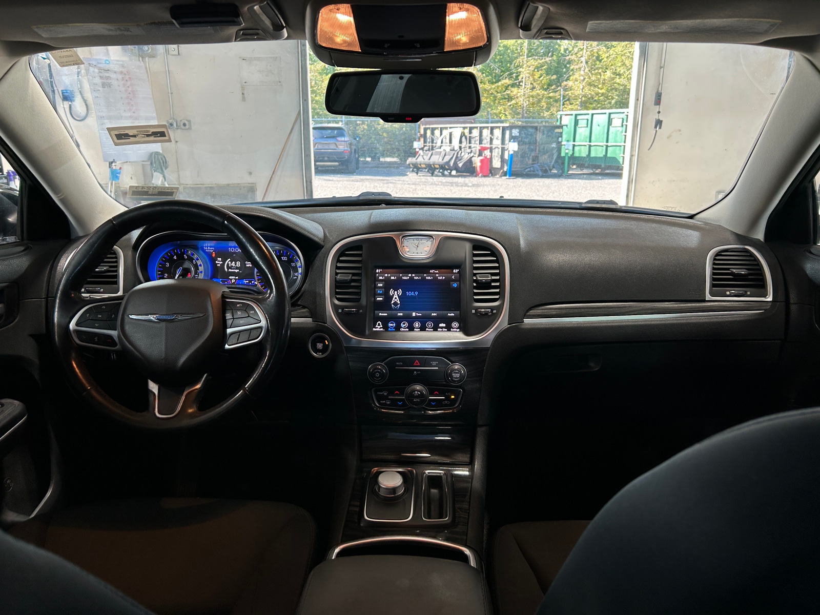 Thumbnail: 2019 Chrysler 300 - 3